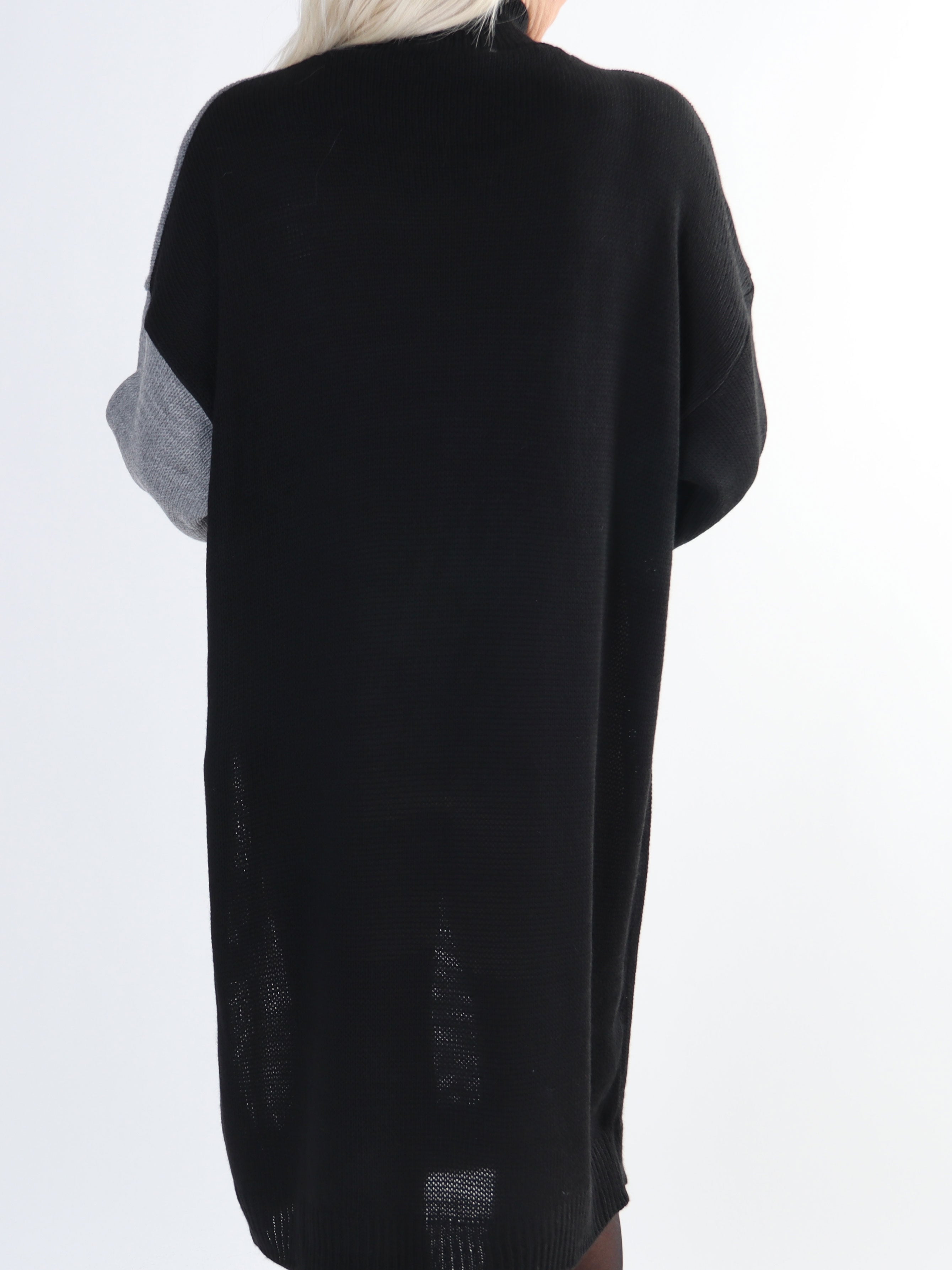 Venezia - Plus size højhalset tofarvet strikkjole