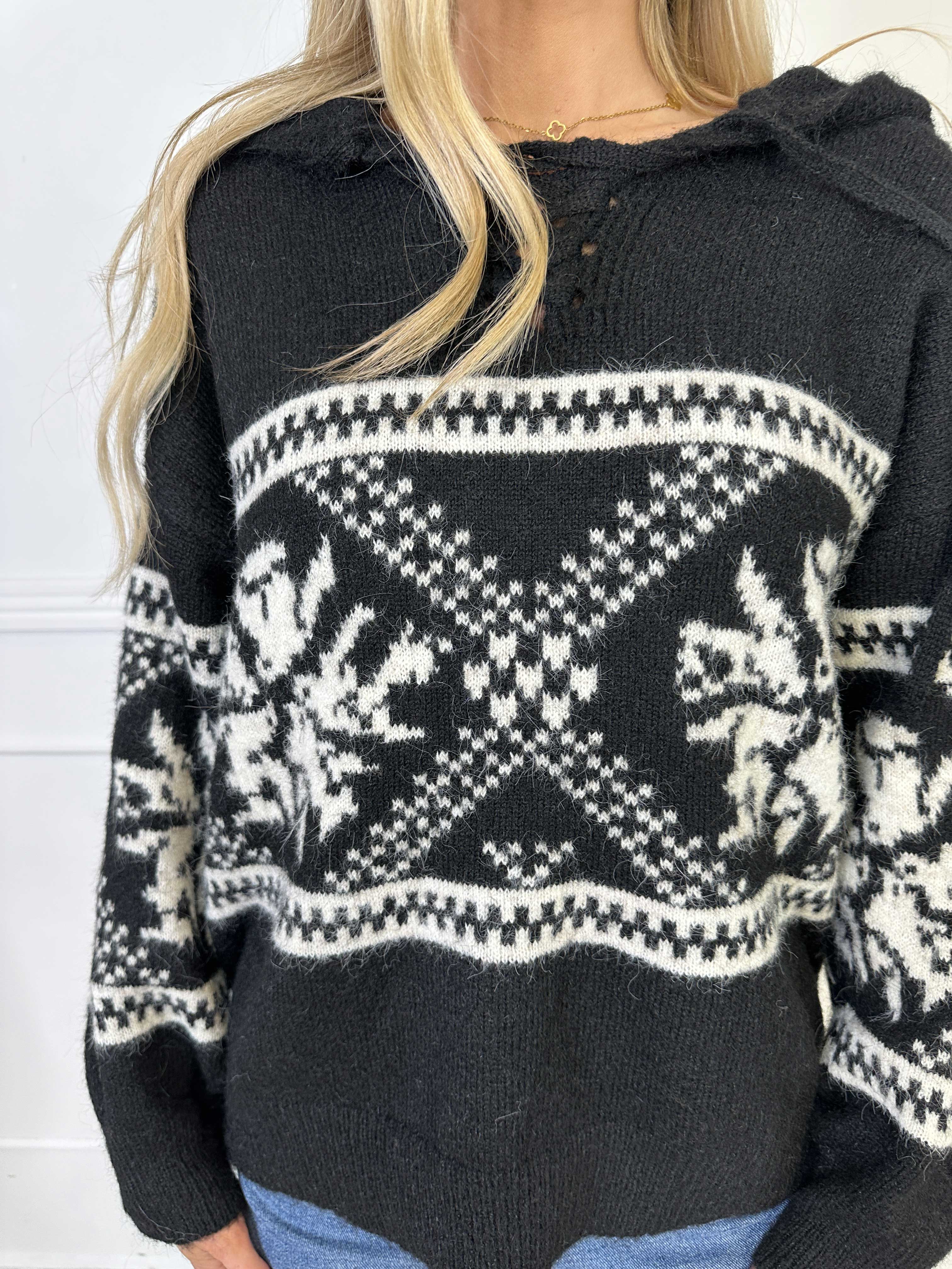 Veni - Hyggelig mønstret uldstrik med snøre i udskæringen