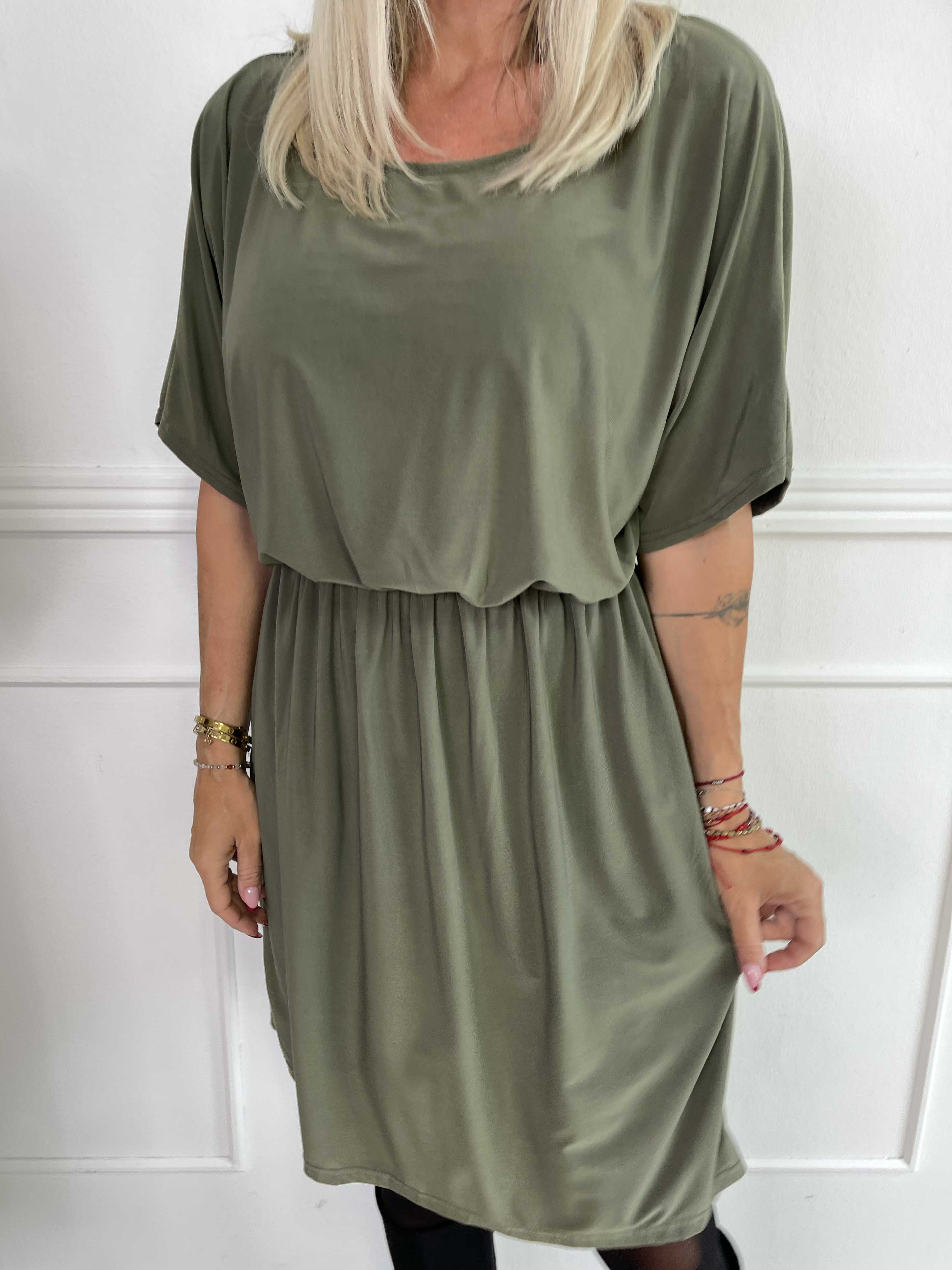 Venus Plain - Elastisk ensfarvet kjole med elastik i taljen