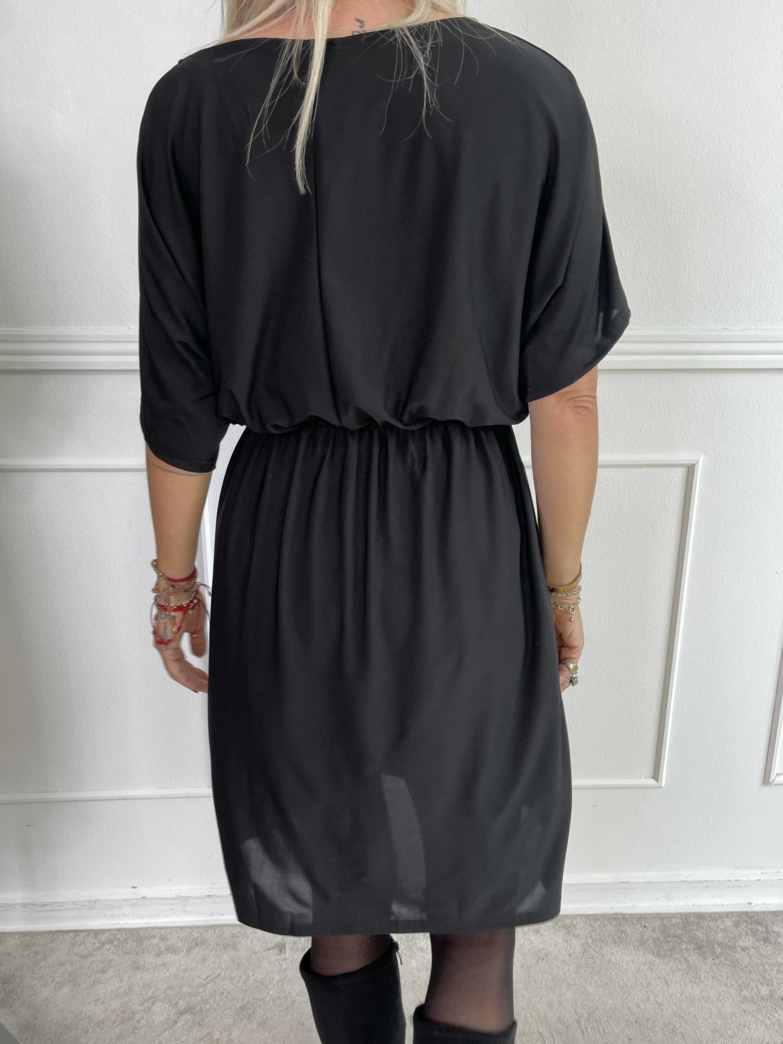 Venus Plain - Elastisk ensfarvet kjole med elastik i taljen