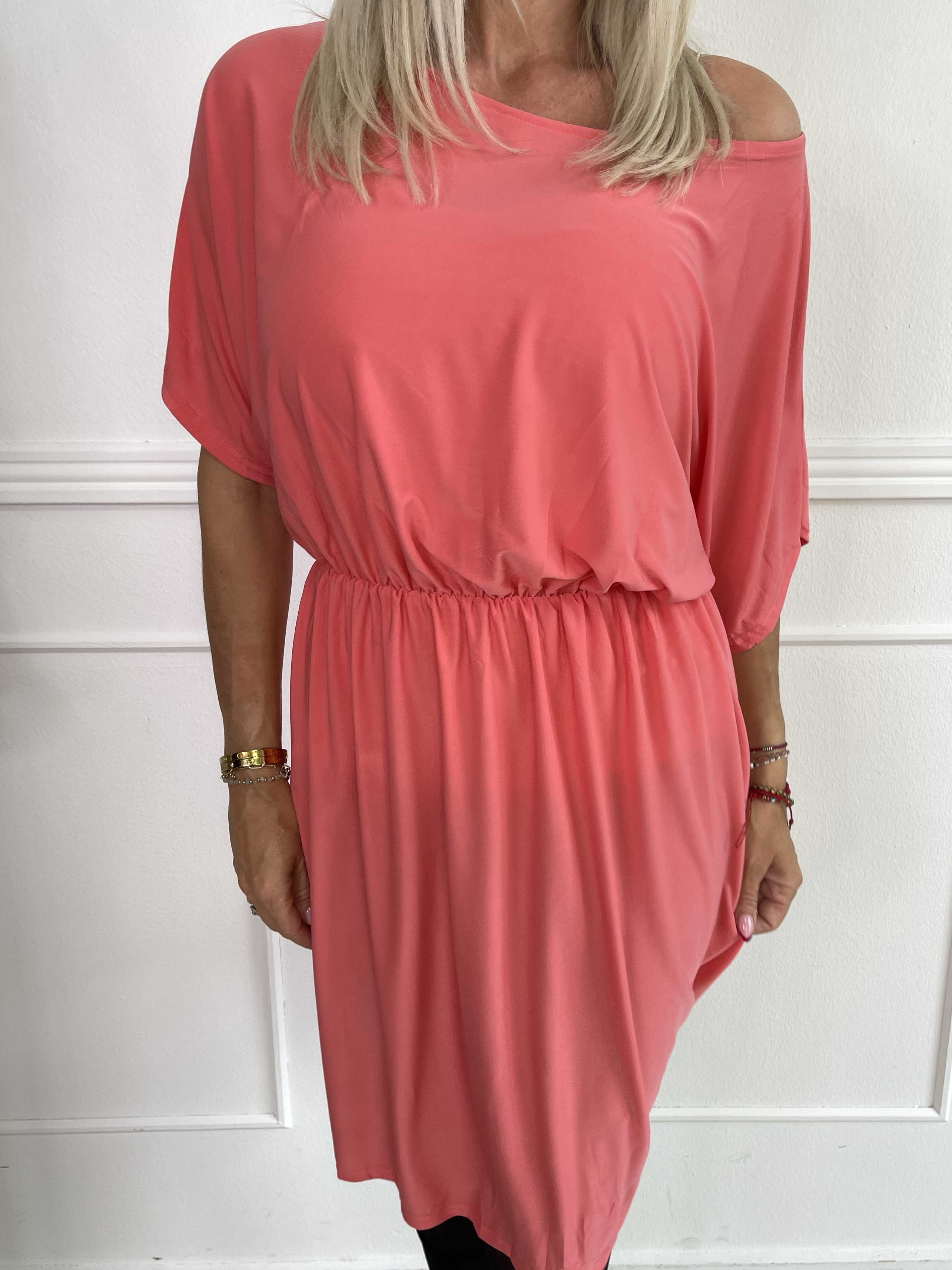 Venus Plain - Elastisk ensfarvet kjole med elastik i taljen