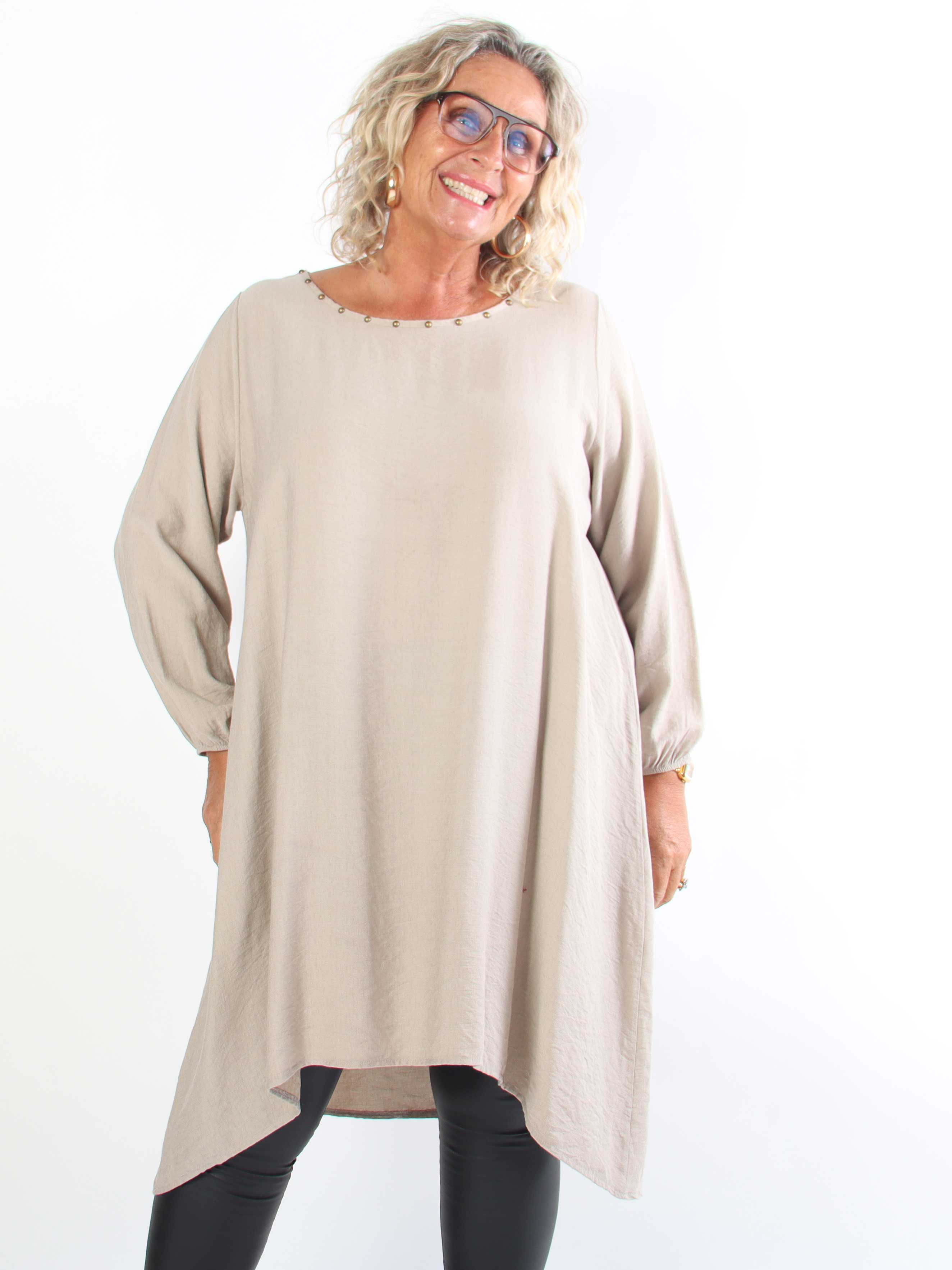 Vienna - Elegant plus size tunikakjole i viskose med fine nittedetaljer