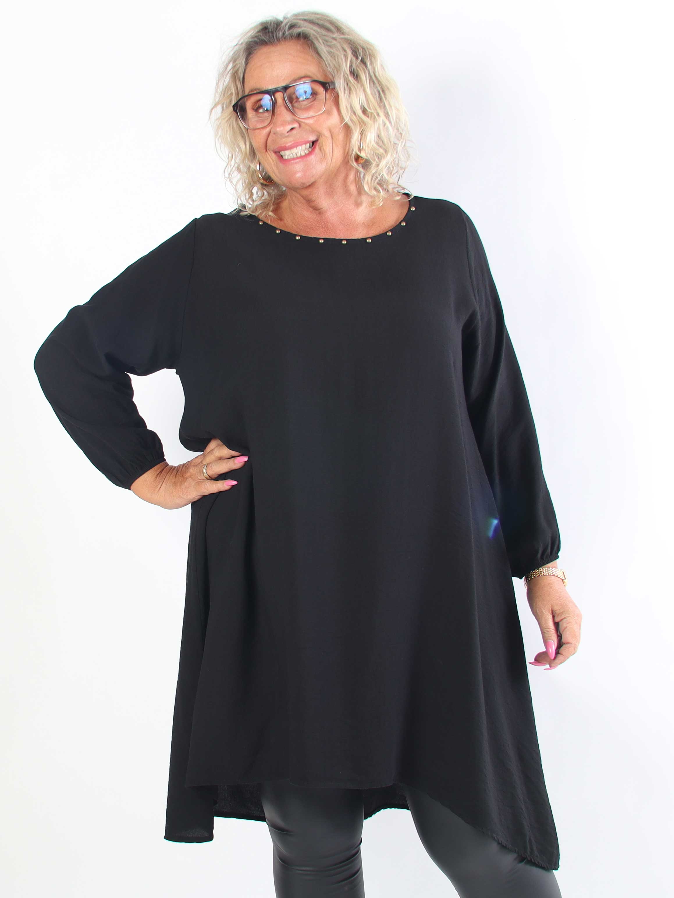 Vienna - Elegant plus size tunikakjole i viskose med fine nittedetaljer