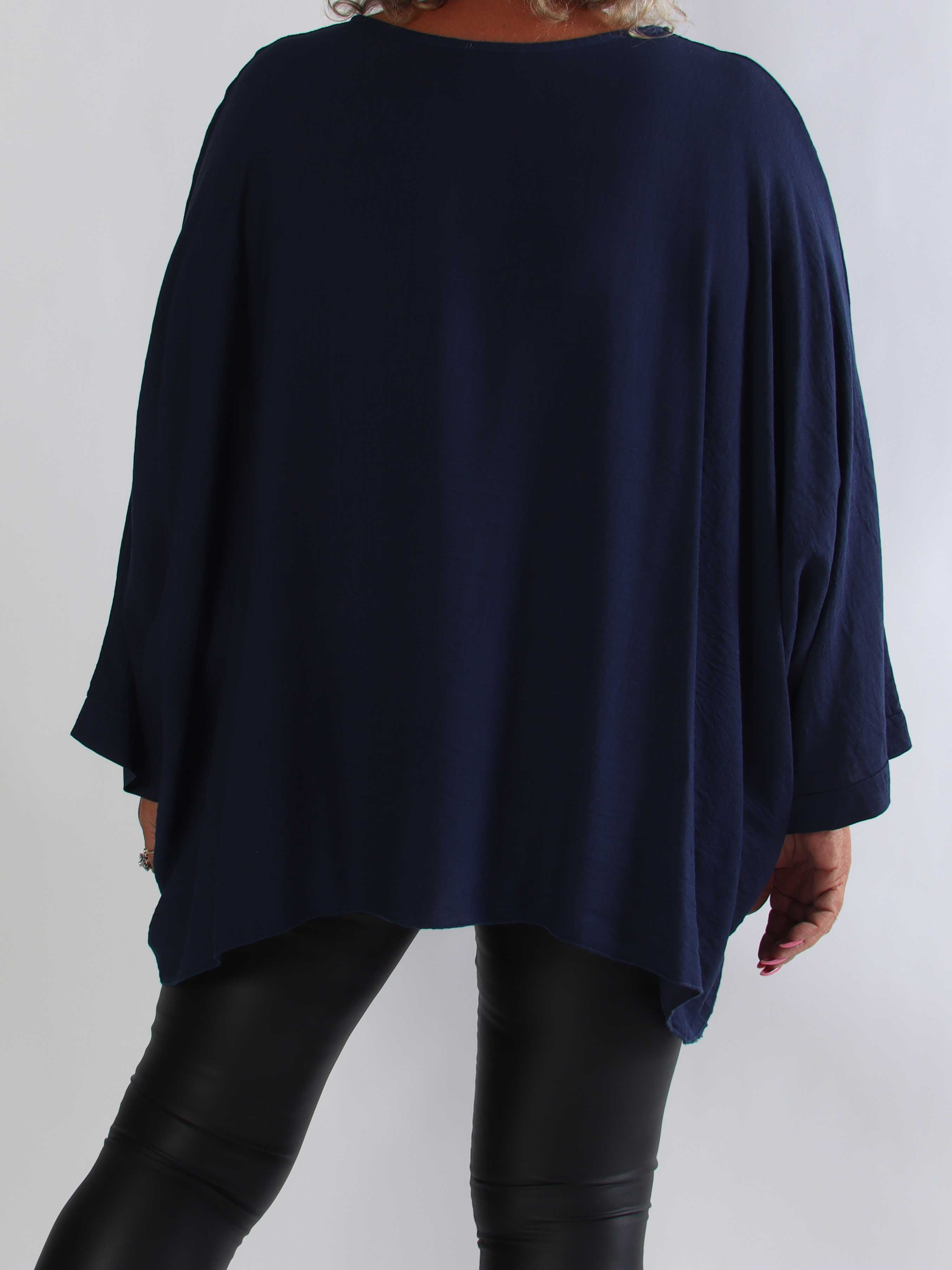 Vienna Shirt - Plus size tunikabluse i viskose med flagermusærmer og fine nittedetaljer