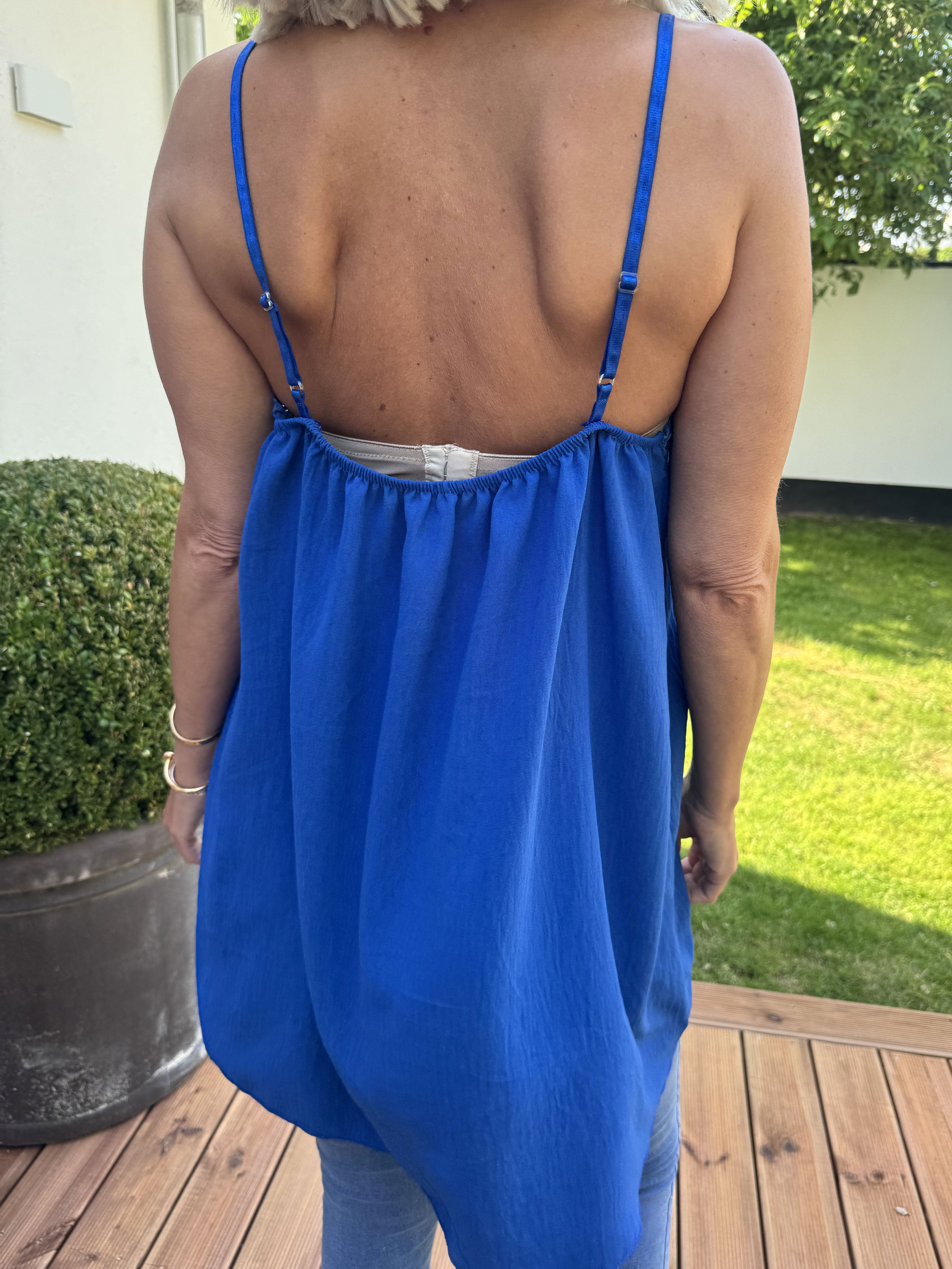 Viktoria - Top i viskose med blondekant