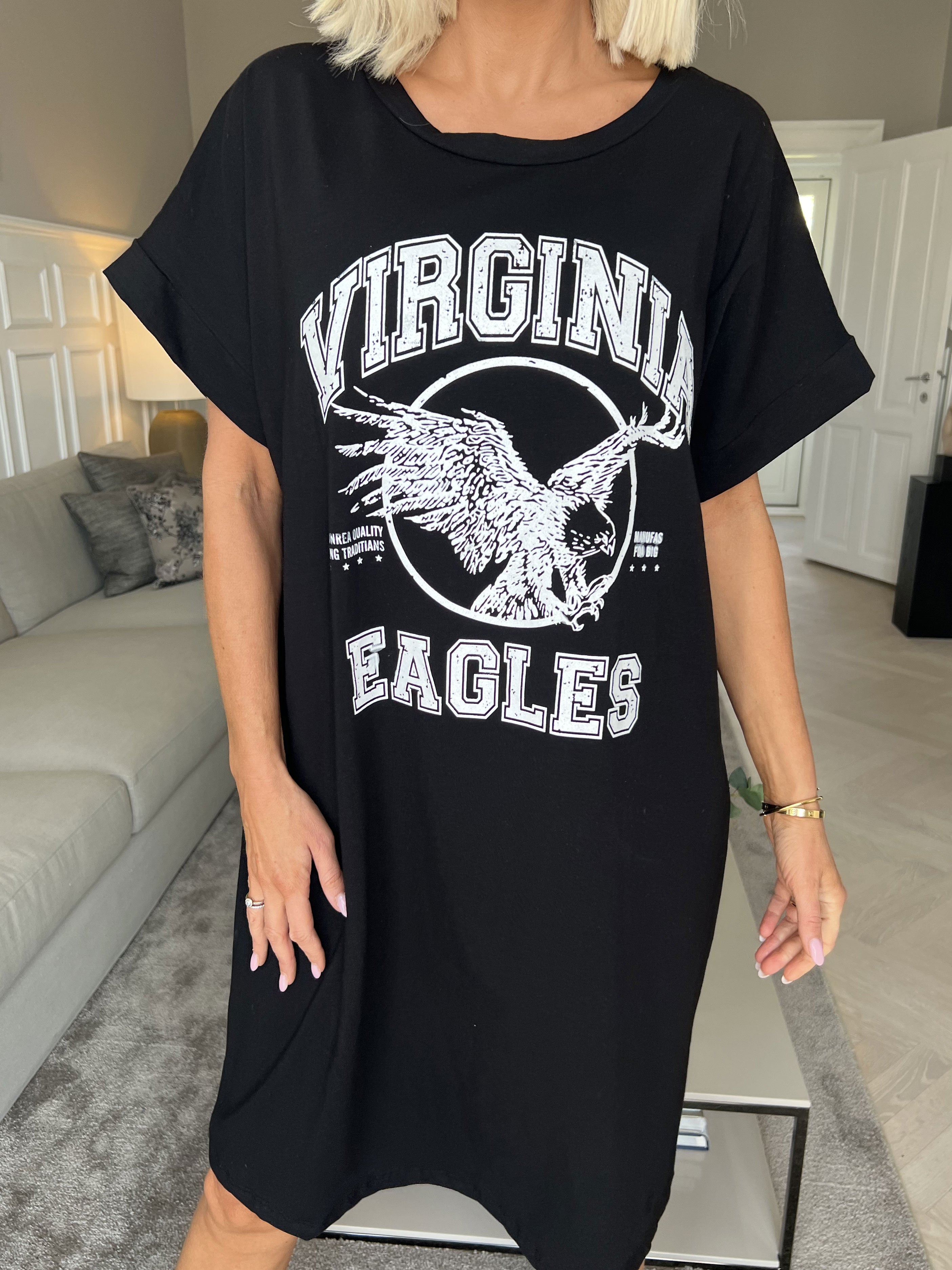 Virginia - Blød t-shirt kjole med motiv