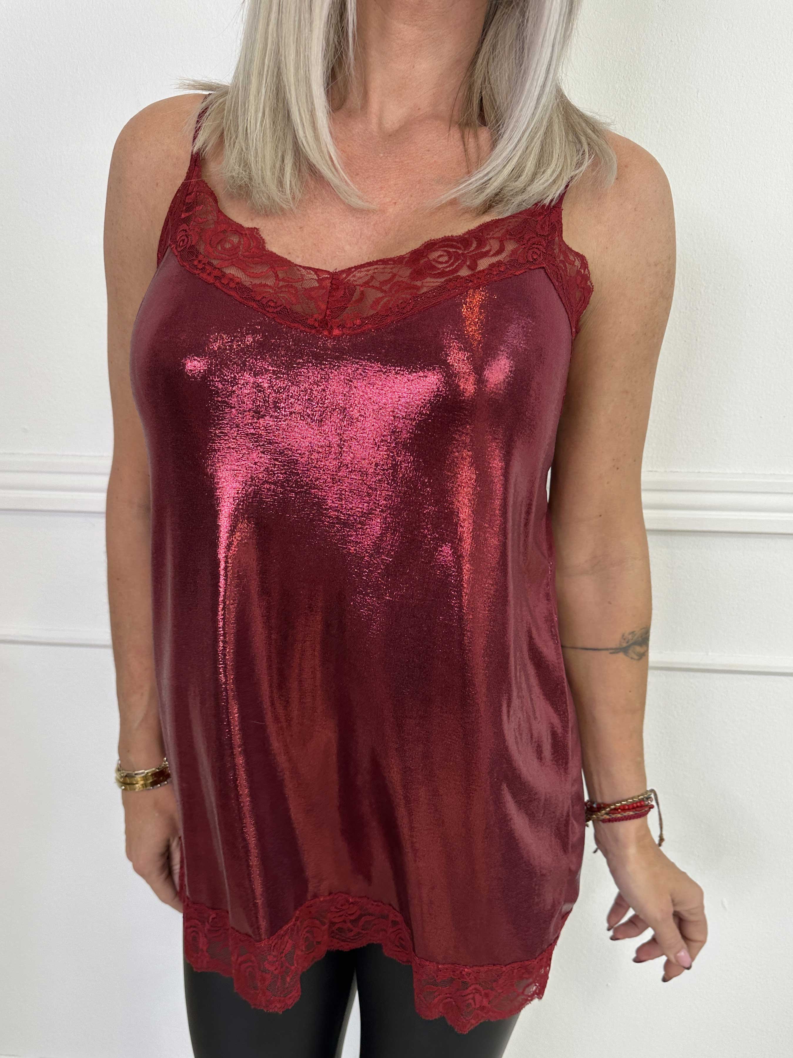 Vivil - Shiny elastisk top med blondekanter