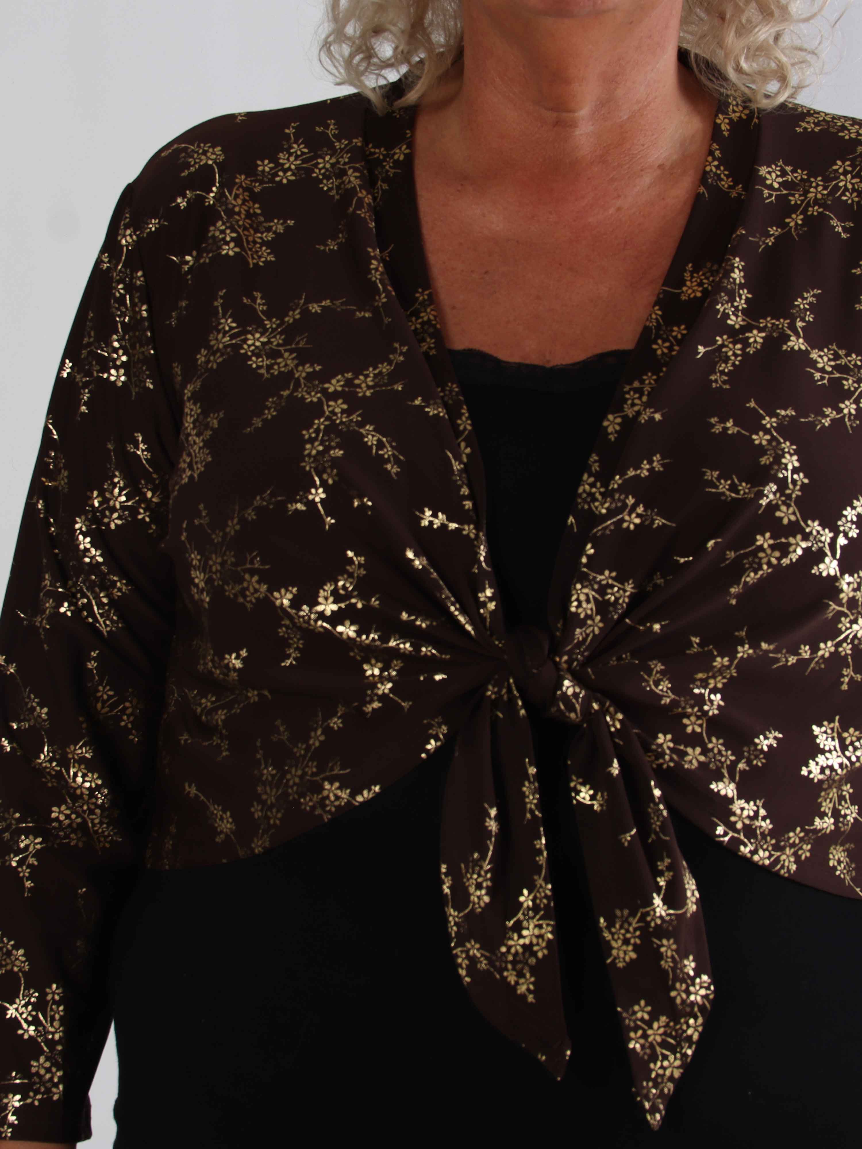 Werena Gold - Kort elastisk plus size cardigan detaljeret med guld blomster