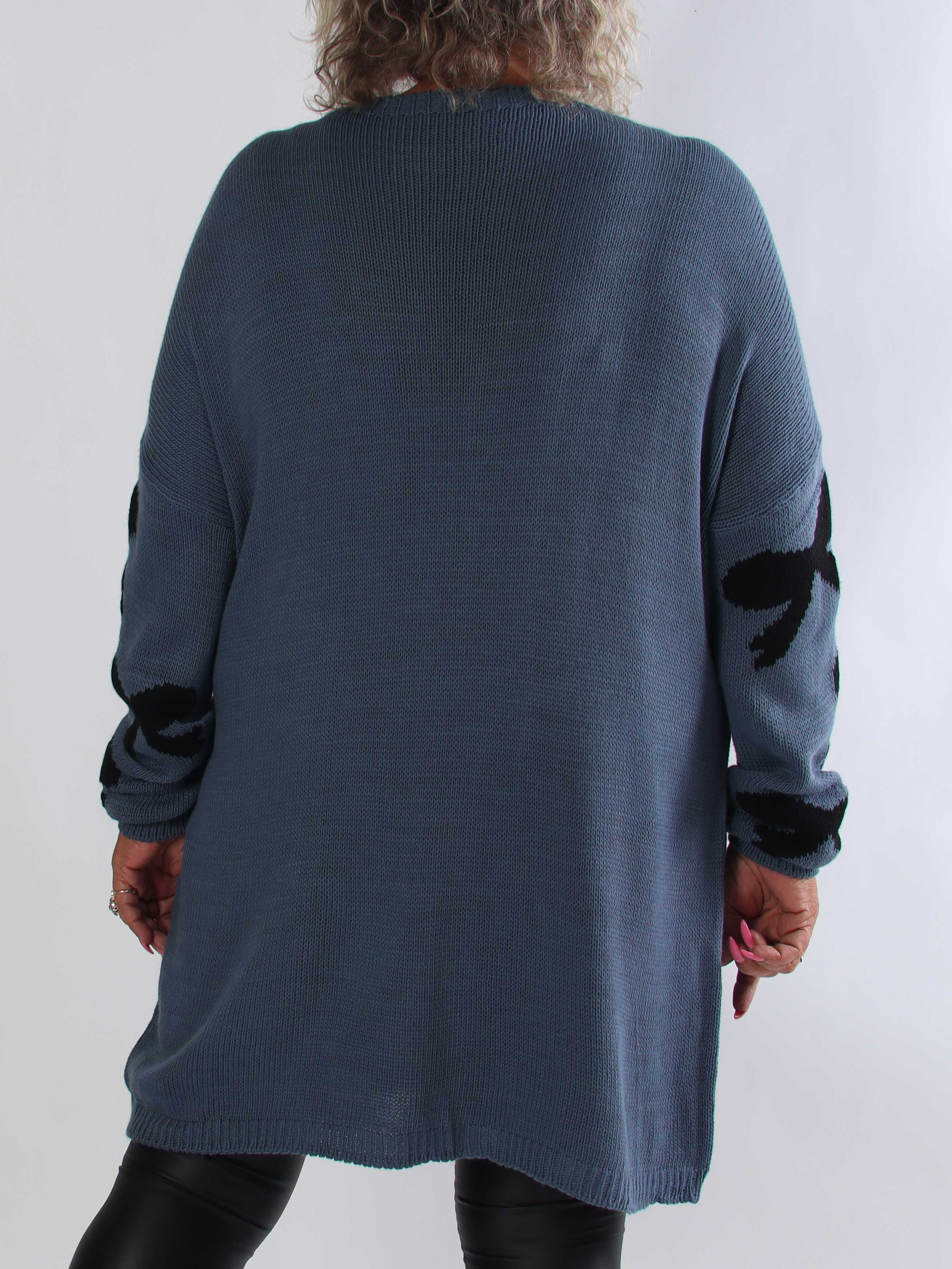 Xylia - Plus size strikkjole med fine sløjfemotiver