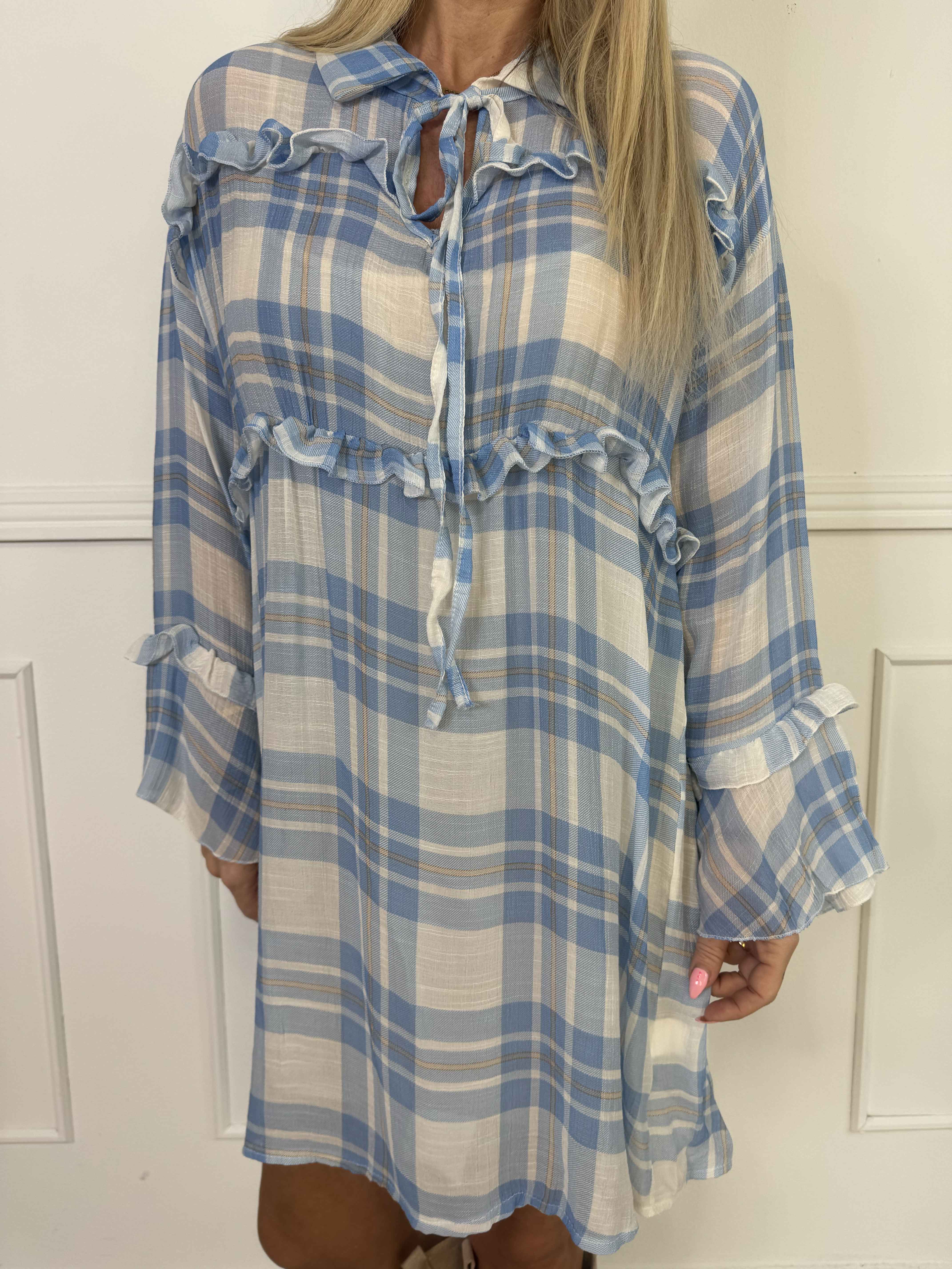 Yanira - Ternet tunikakjole i viskose med fine flæser