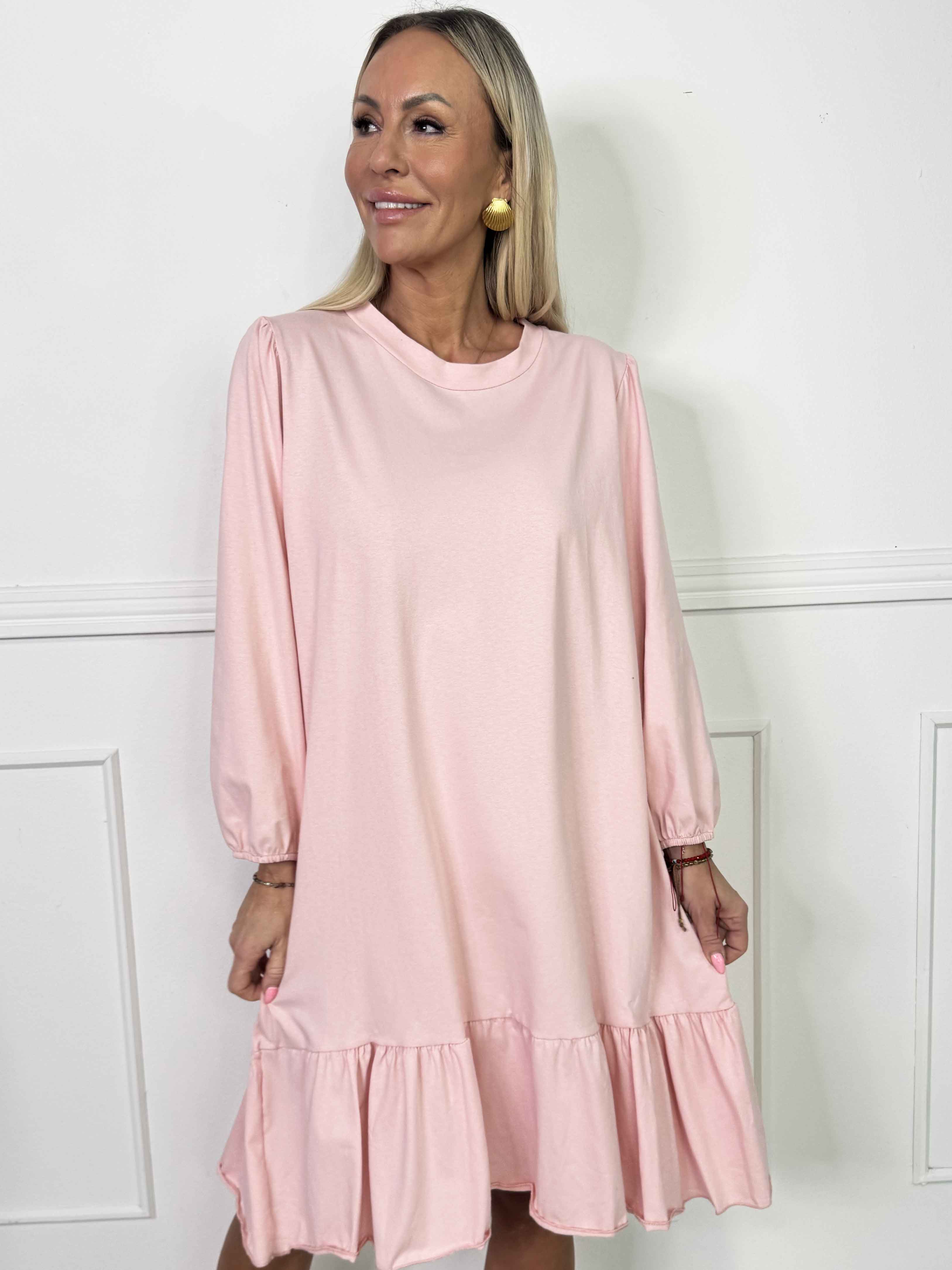 Zafira - Joggingkjole i bomuld med sød flæsekant