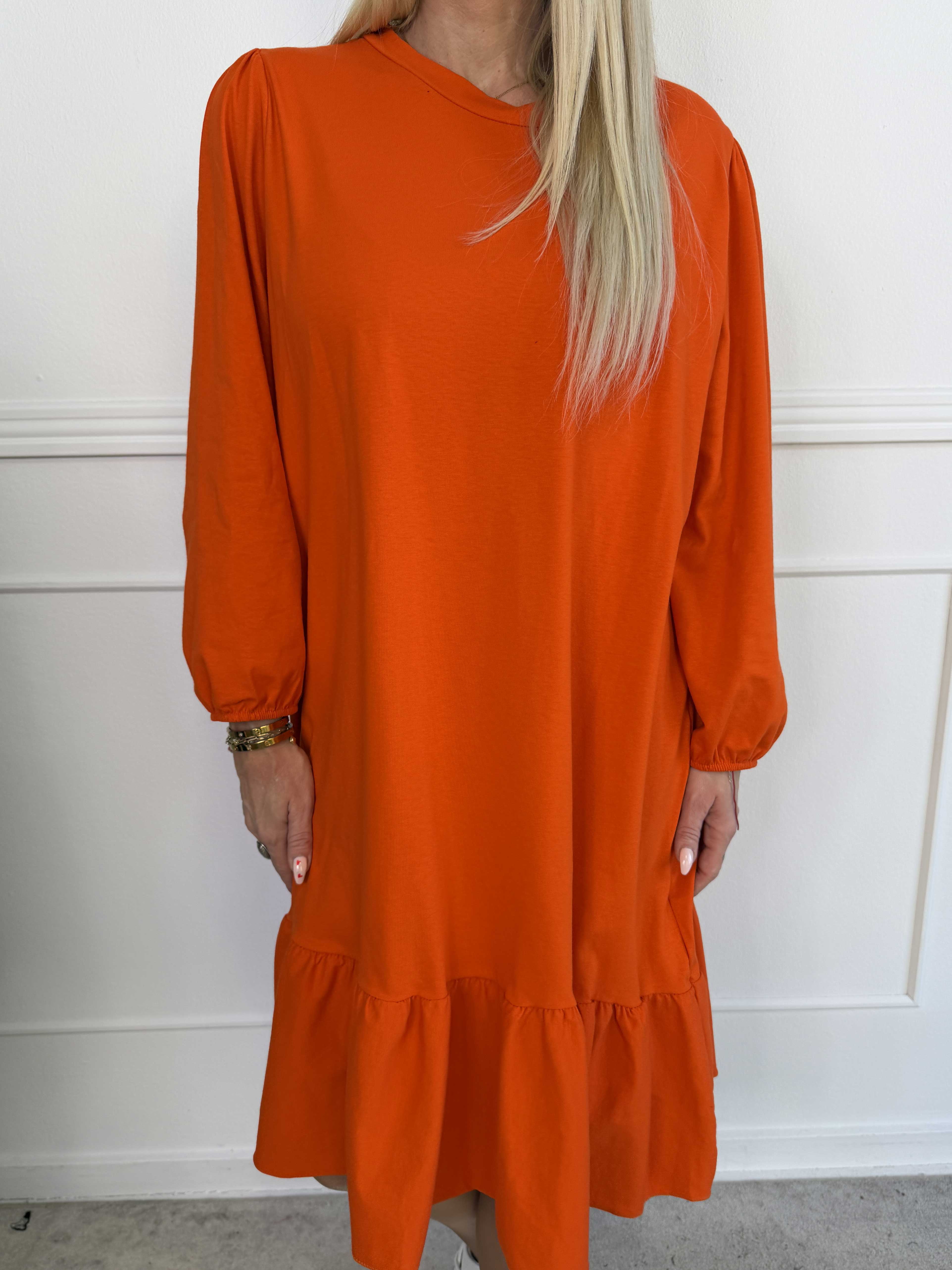 Zafira - Joggingkjole i bomuld med sød flæsekant