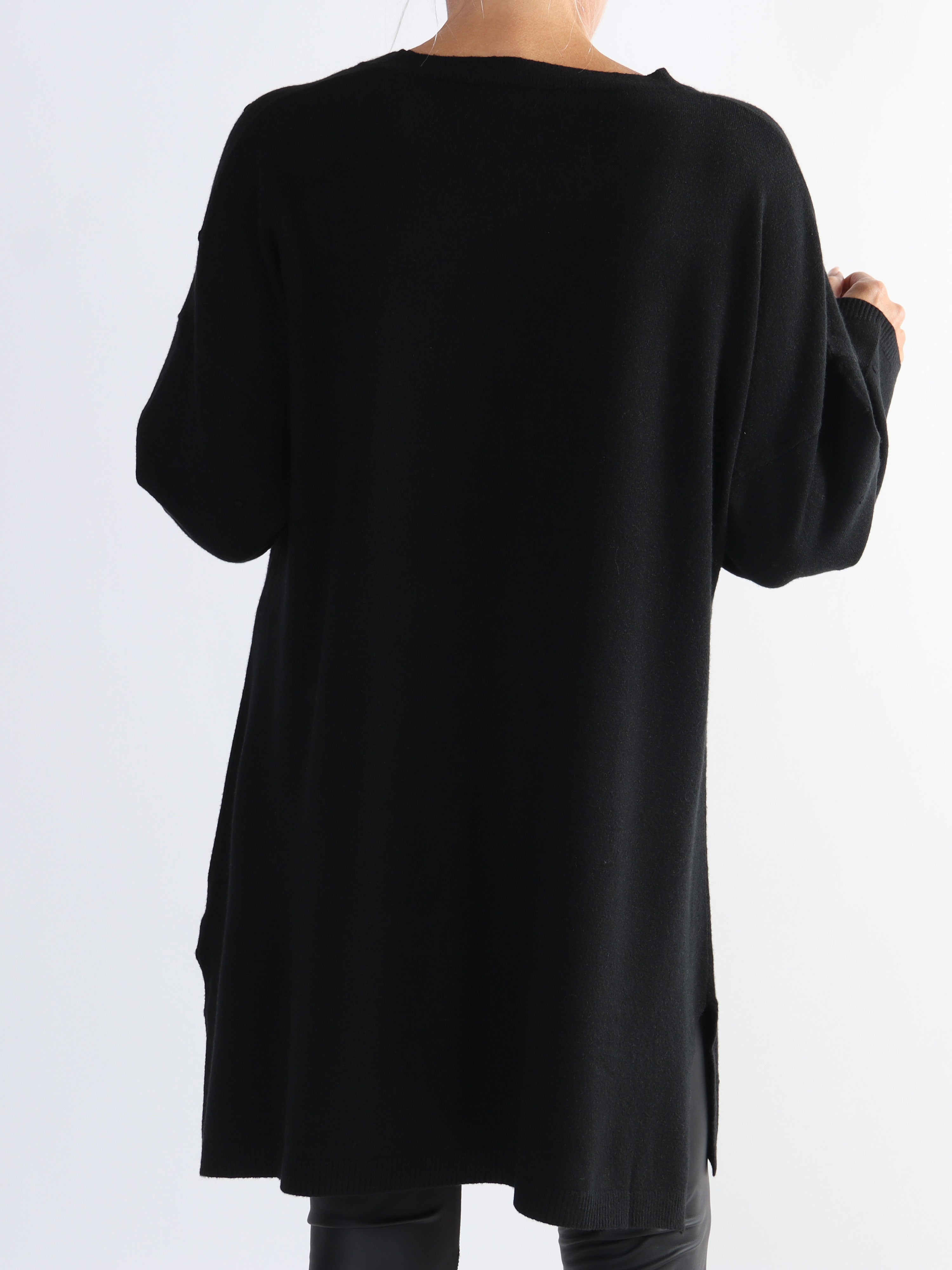 Zina - Plus size strikbluse med prikket detaljer i stoffet