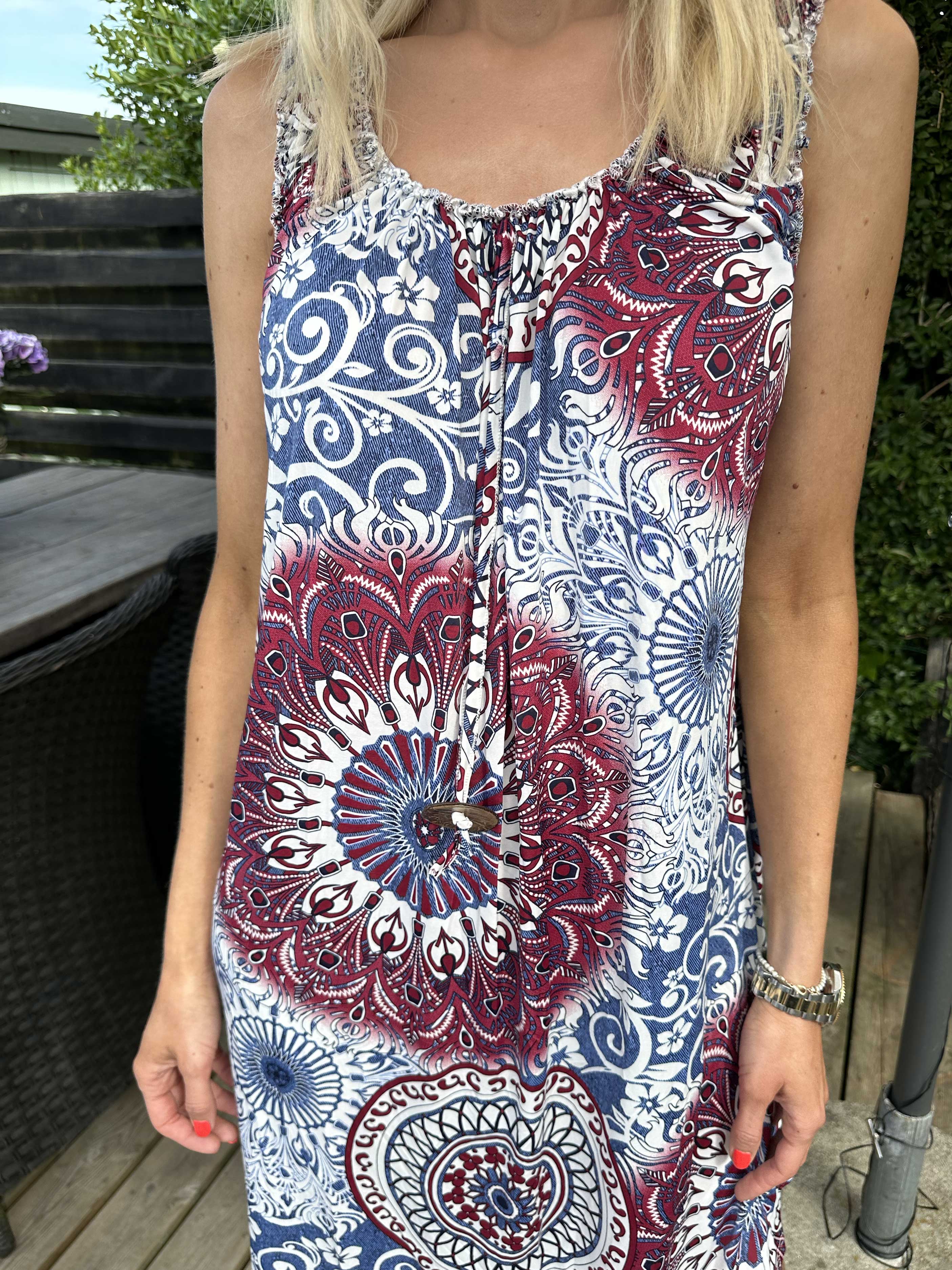 Zion - Mønstret stropkjole i elastisk stof