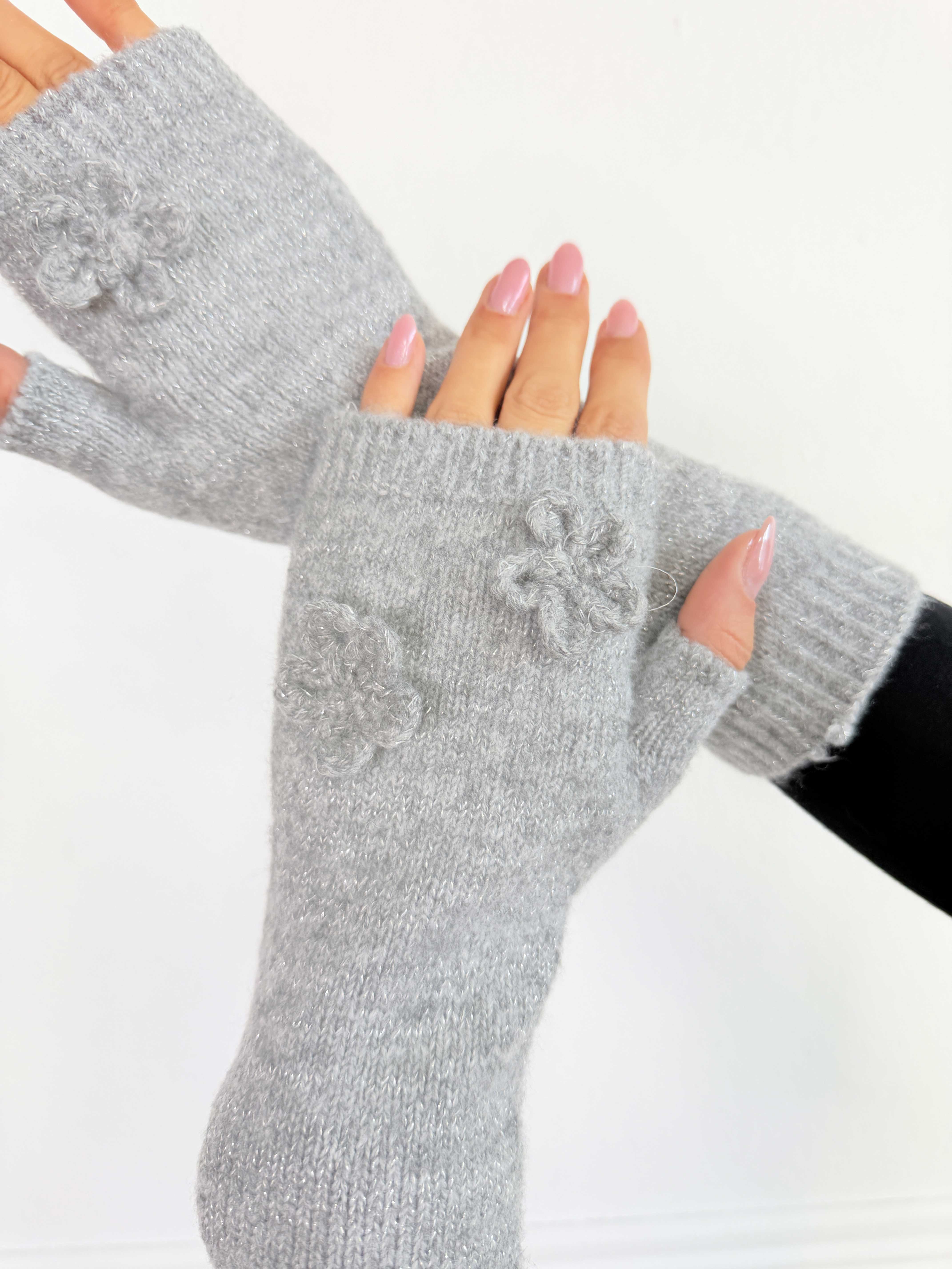 Zora - Søde handsker med små blomster og glimmertråde