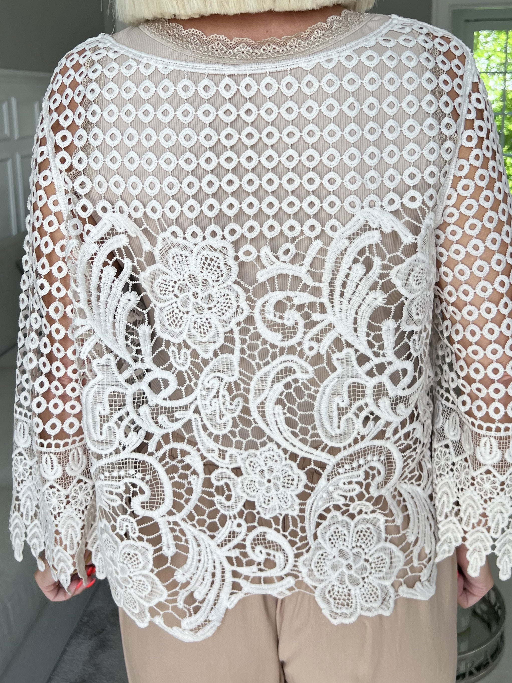 Agate - Sød kort broderet cardigan