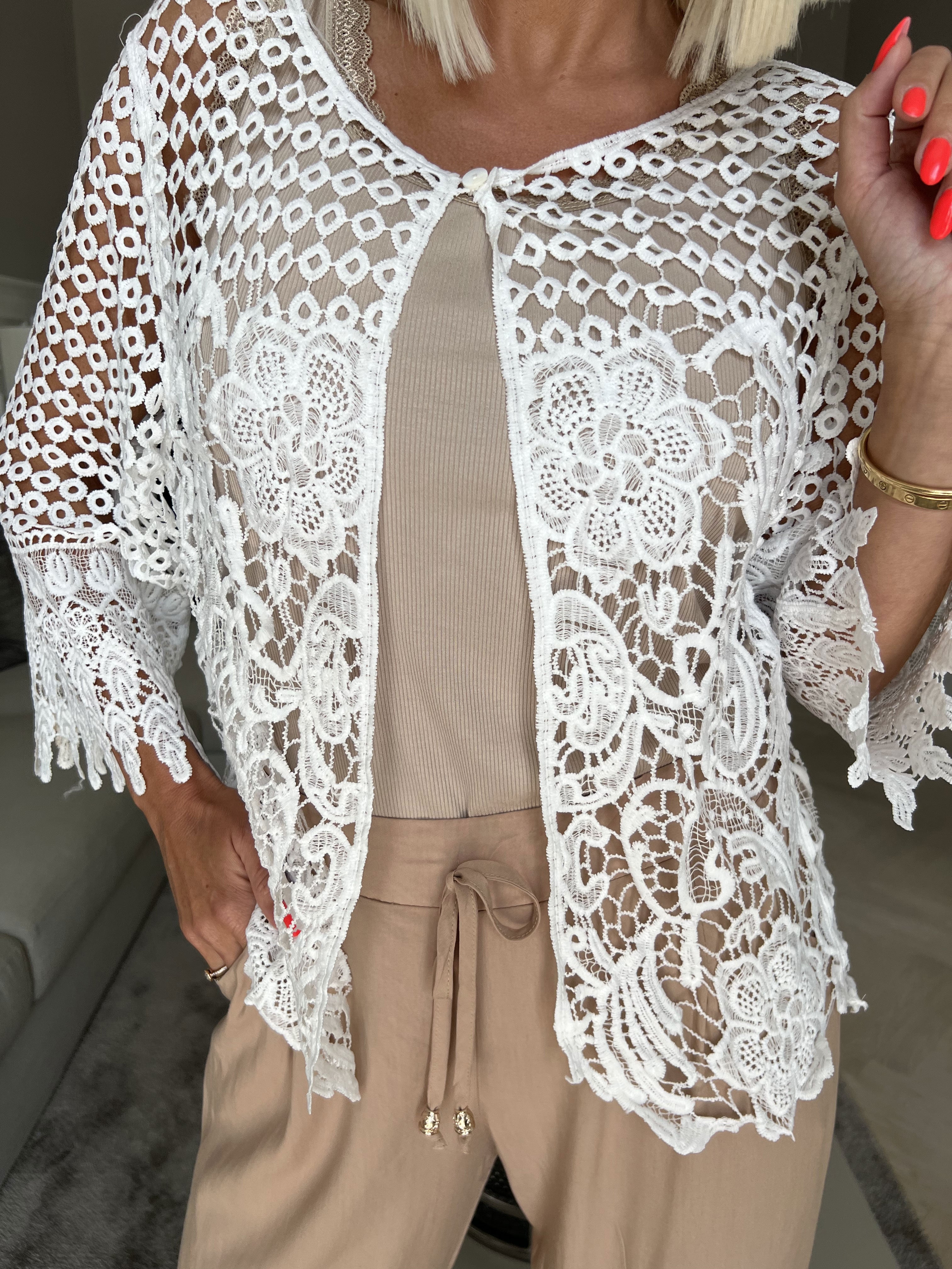 Agate - Sød kort broderet cardigan