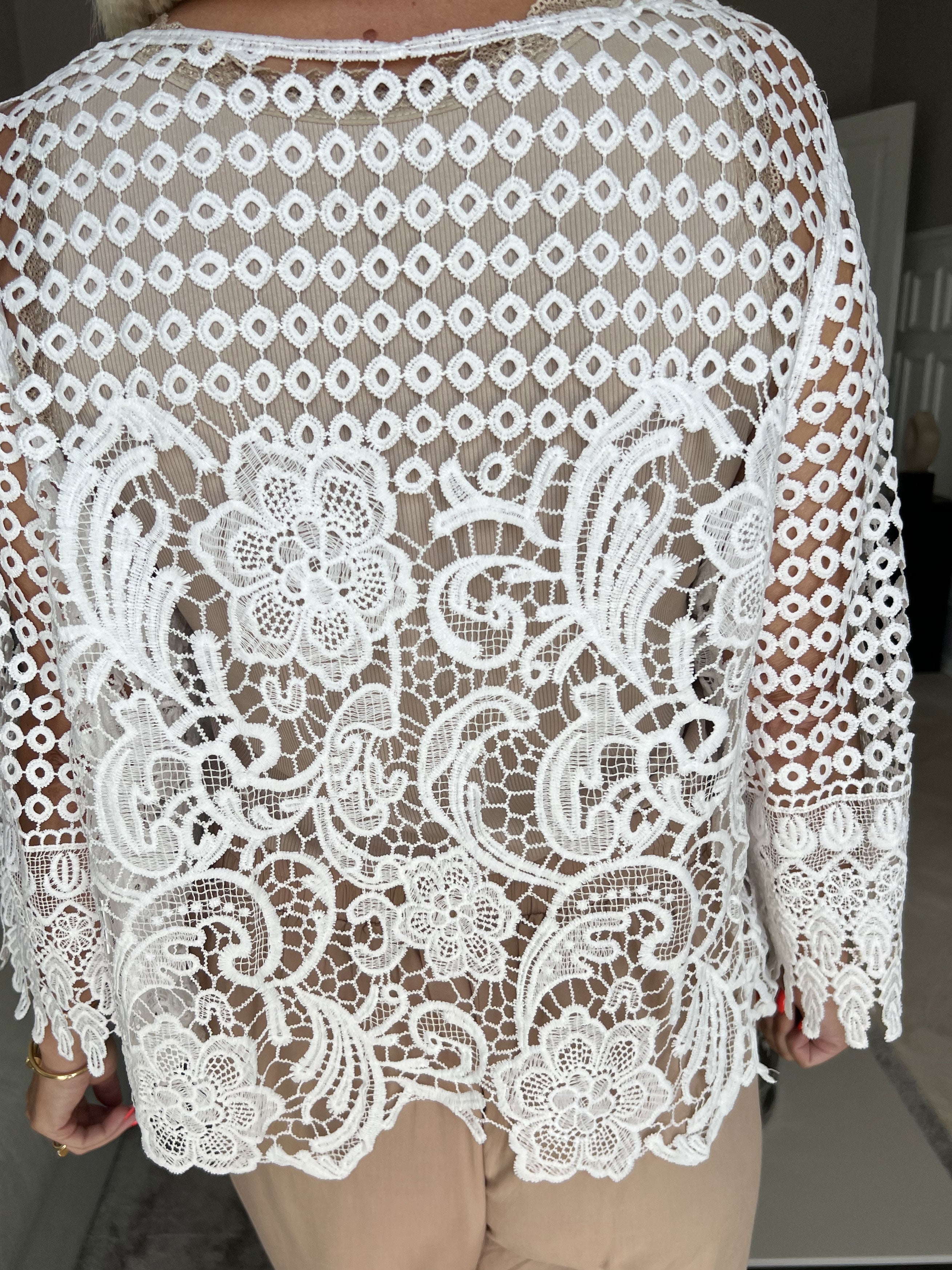 Agate - Sød kort broderet cardigan