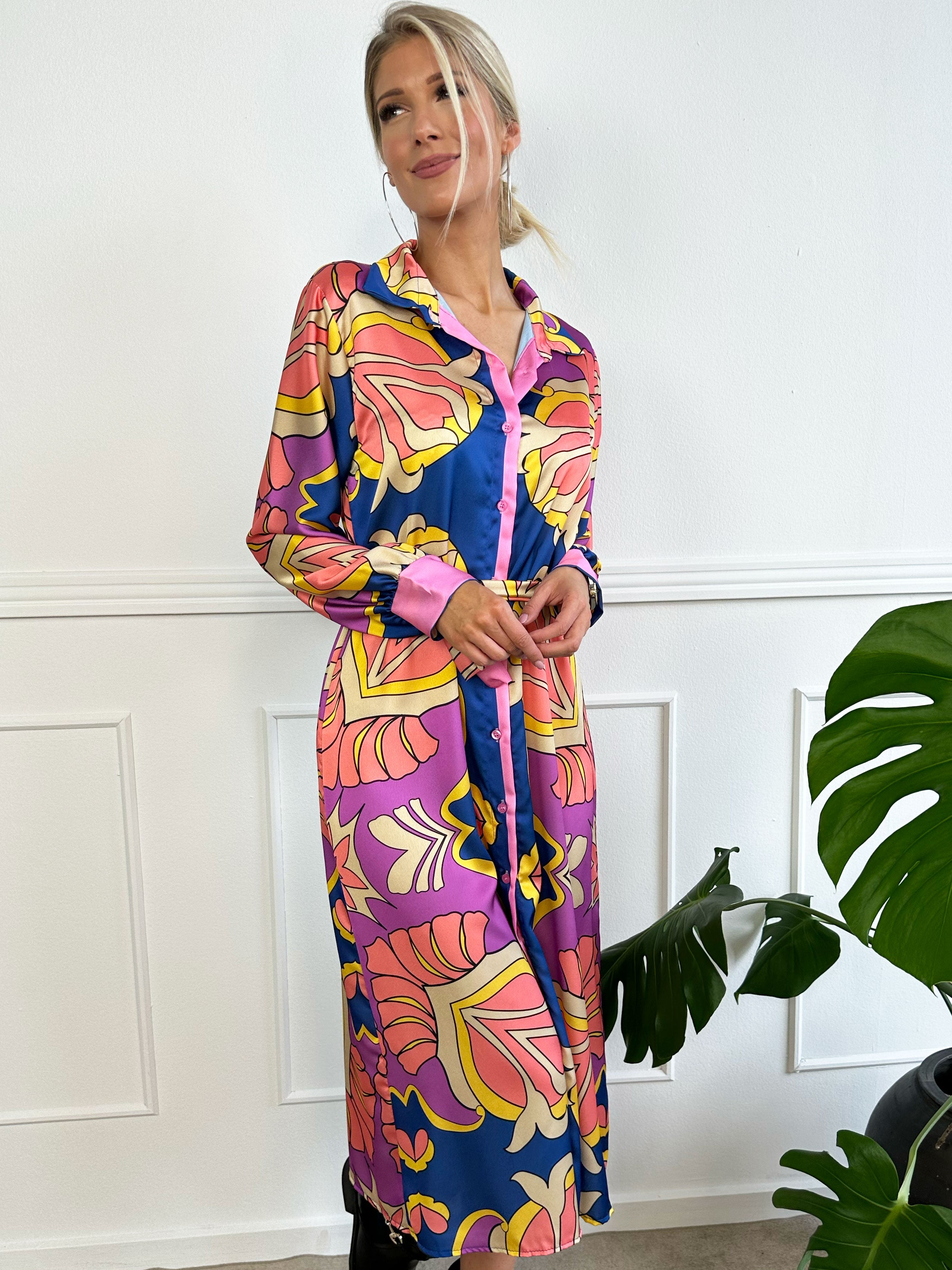 Amani - Lang kjole i silkelook med bindebånd