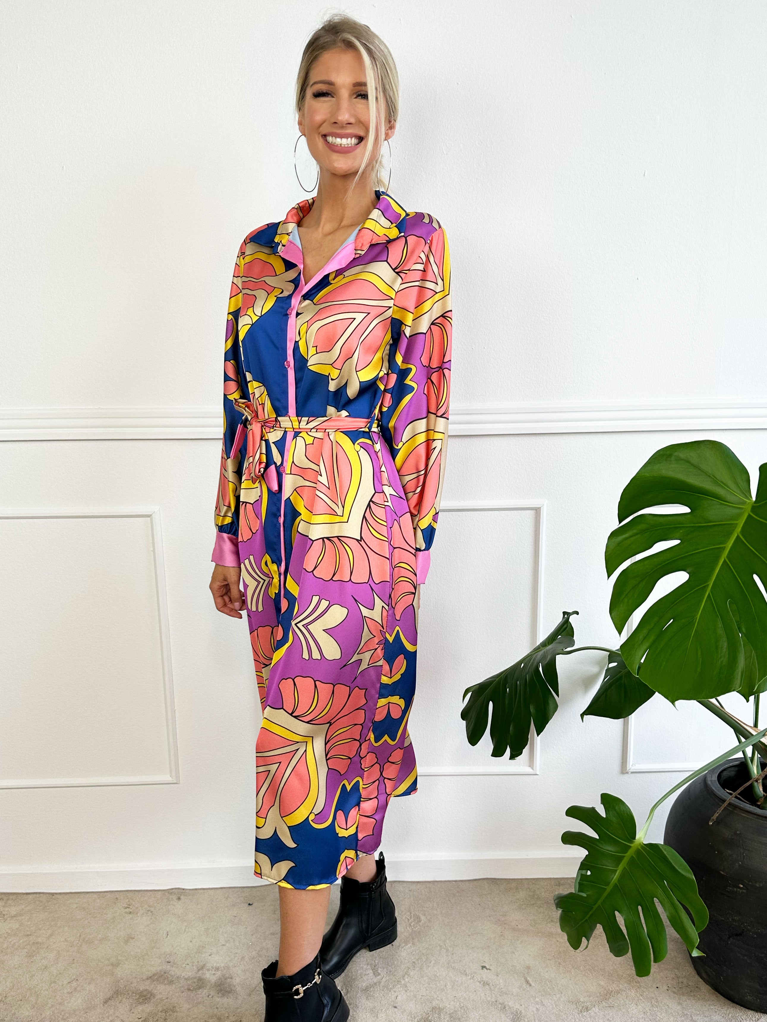 Amani - Lang kjole i silkelook med bindebånd