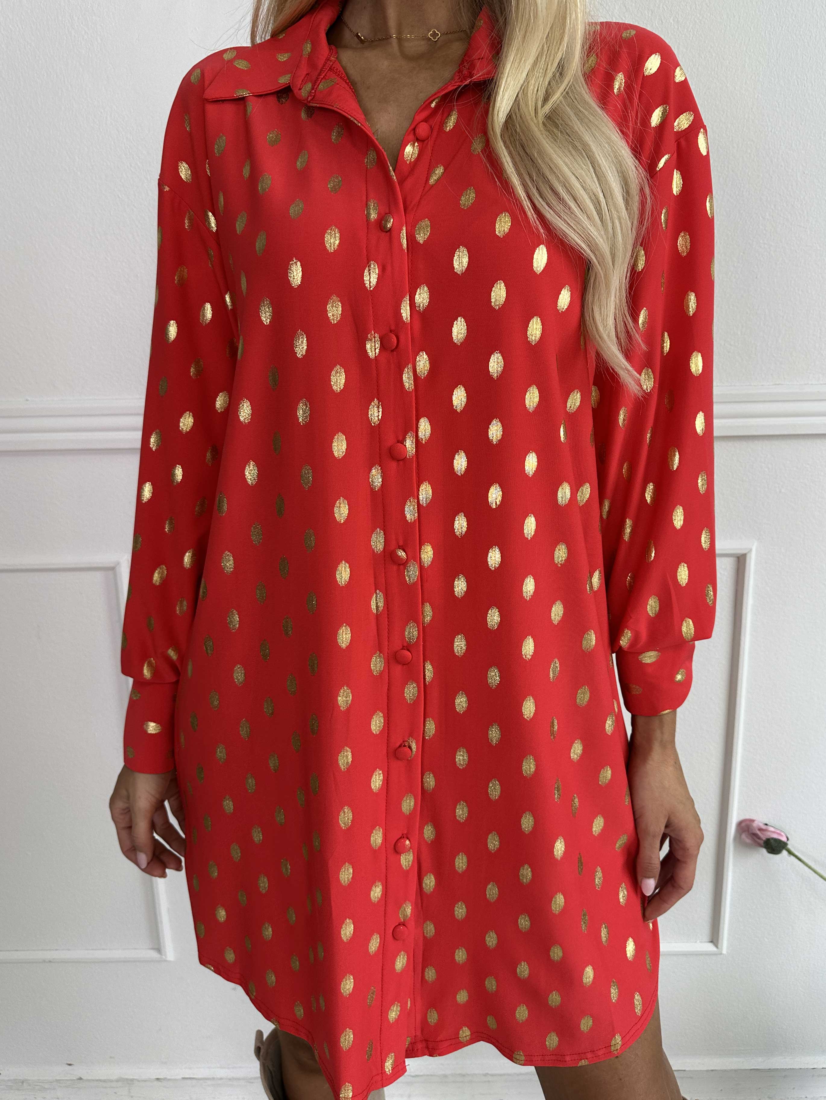 Belinda - Skjortekjole detaljeret med guld dutter