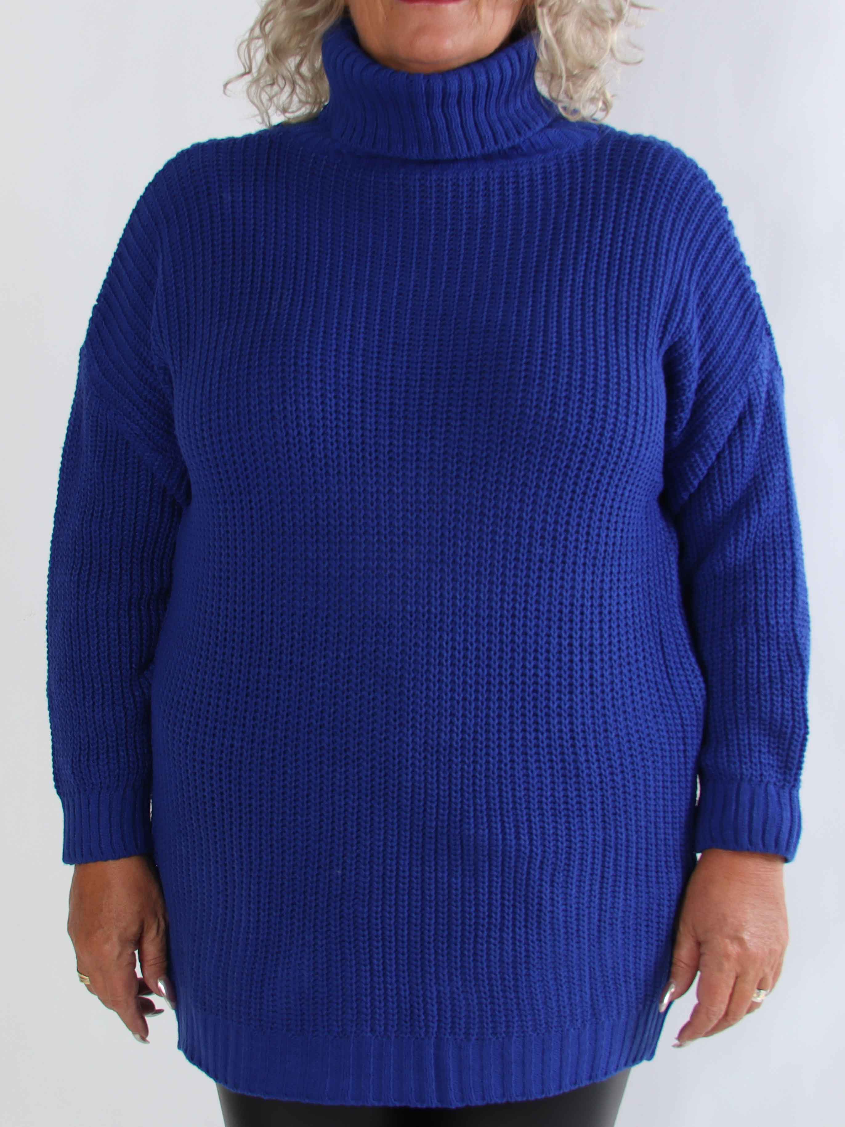 Cindy - Ensfarvet hyggelig plus size striktrøje med rullekrave