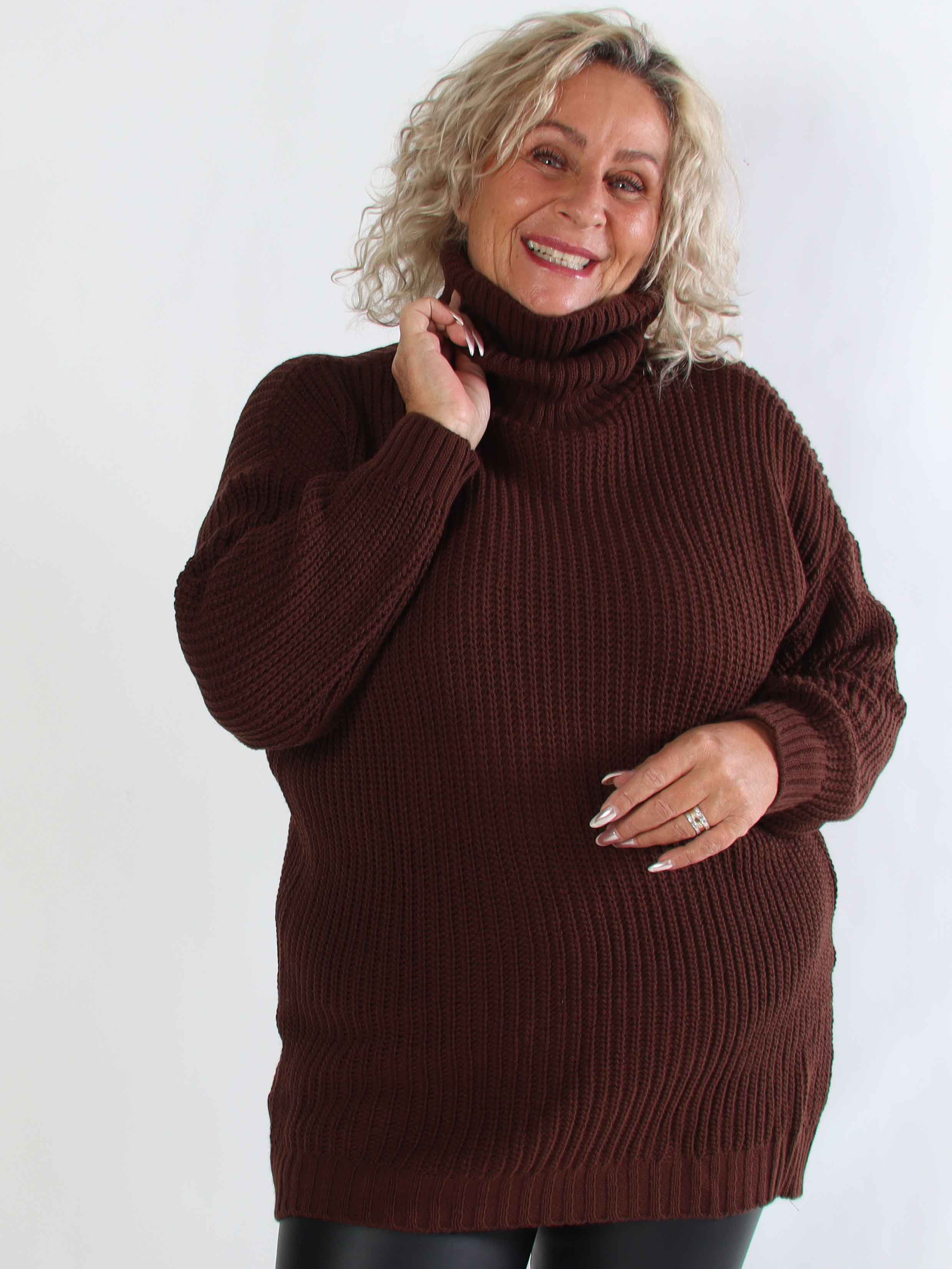 Cindy - Ensfarvet hyggelig plus size striktrøje med rullekrave