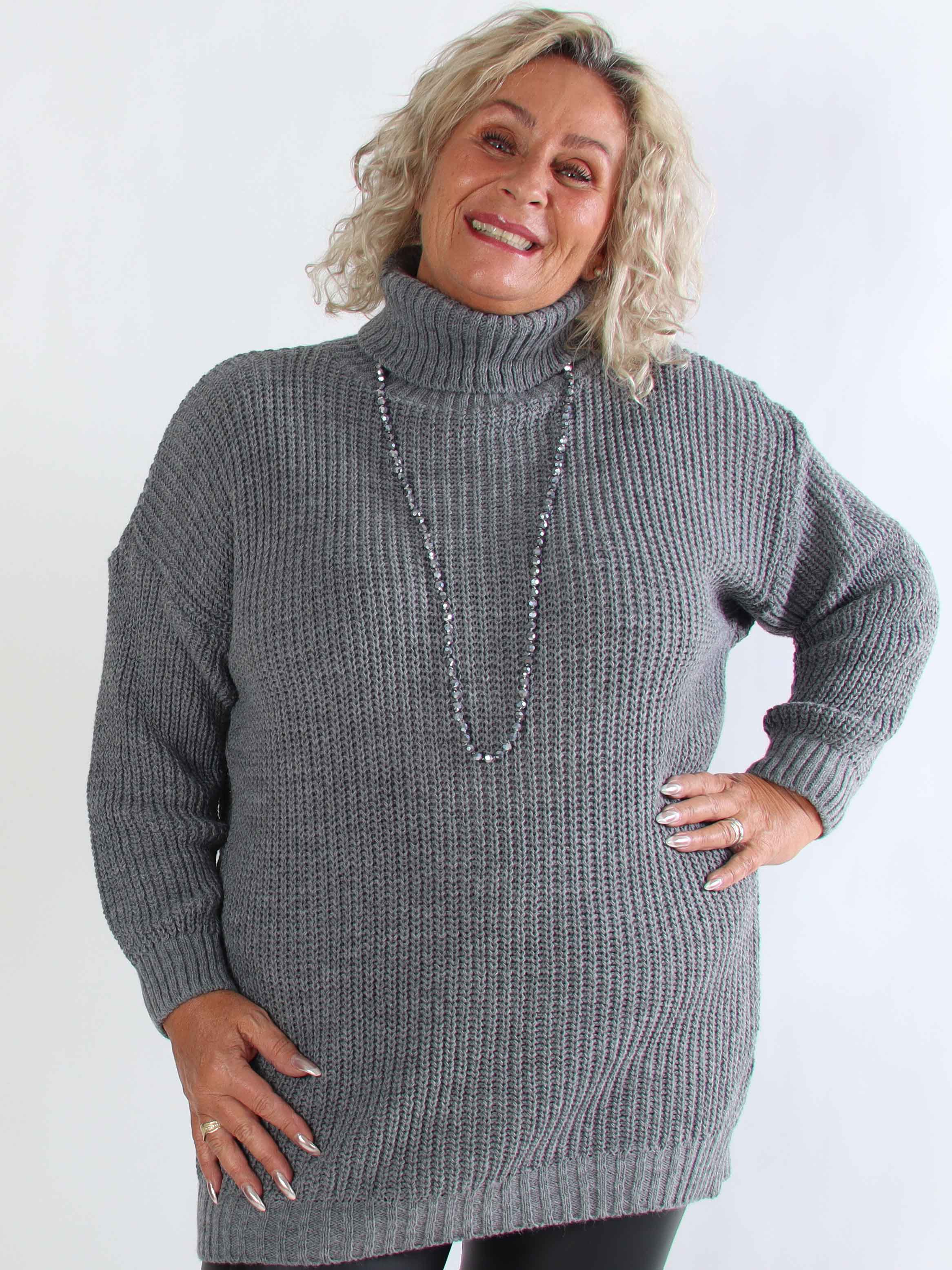 Cindy - Ensfarvet hyggelig plus size striktrøje med rullekrave