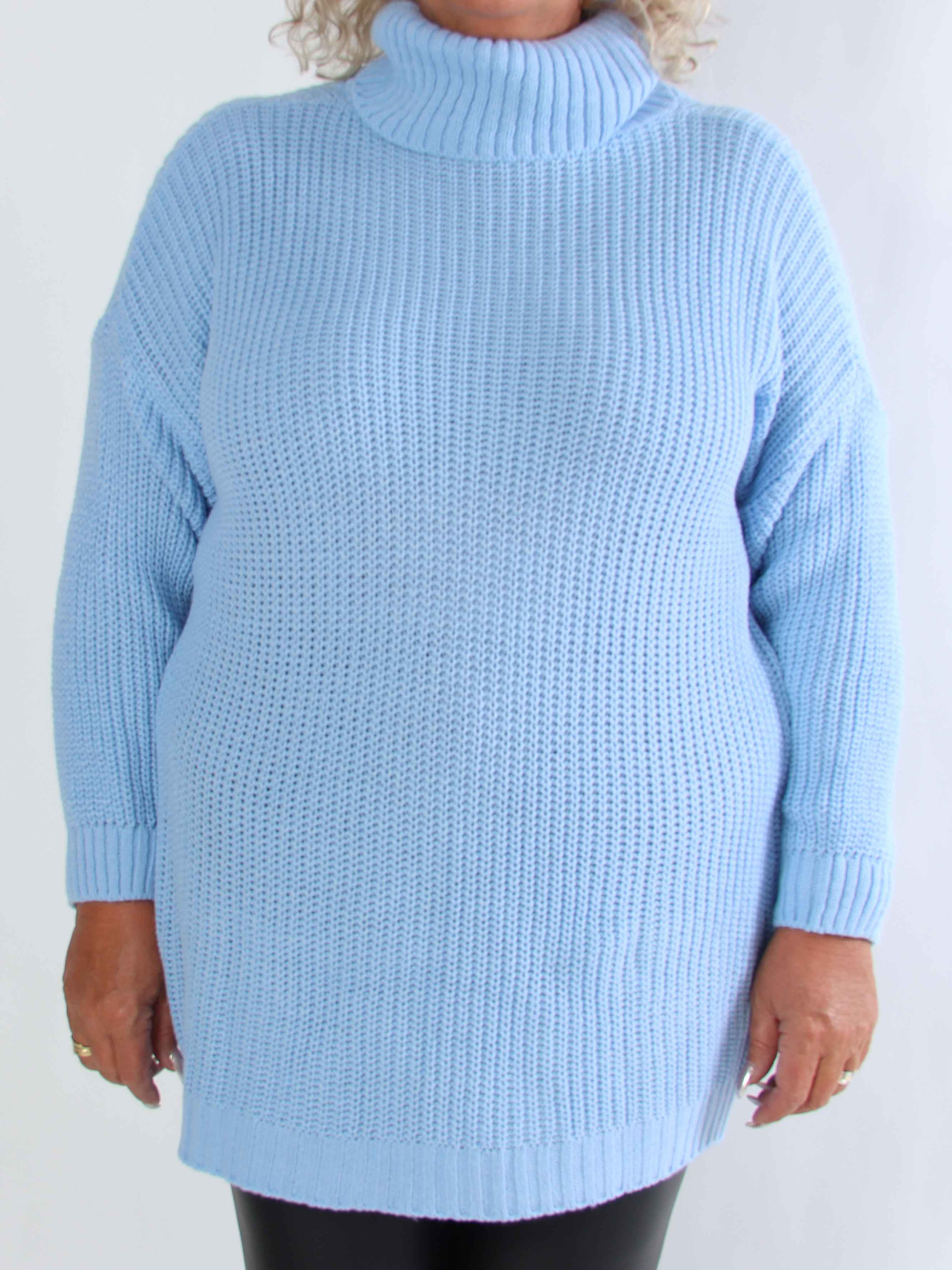 Cindy - Ensfarvet hyggelig plus size striktrøje med rullekrave