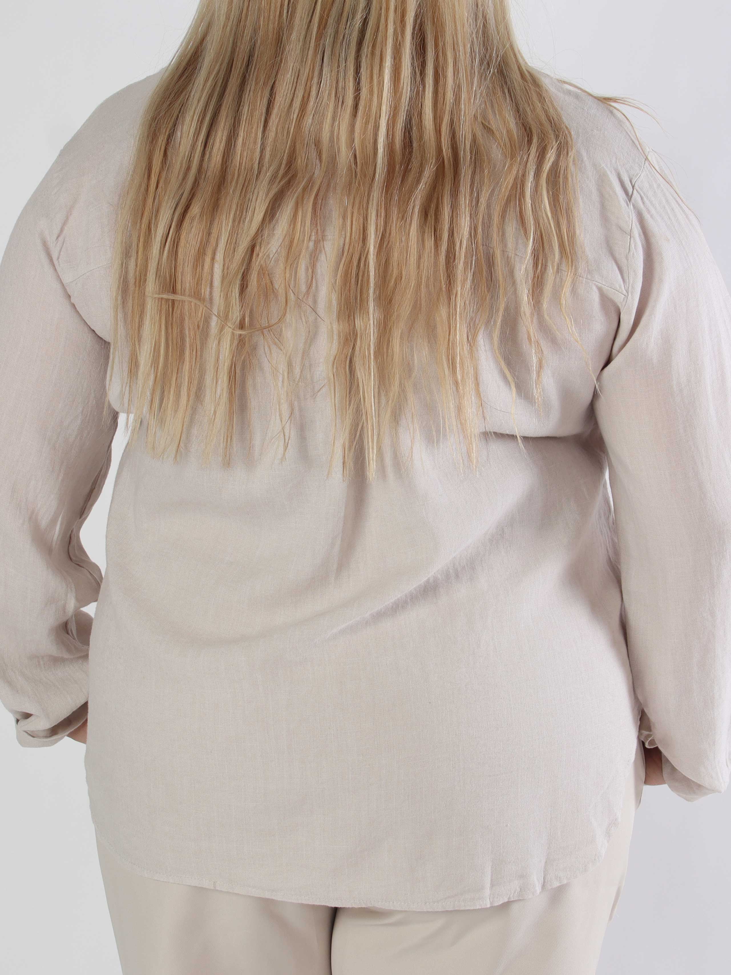 Clara Shirt - Ensfarvet plus size skjorte i viskose og hør