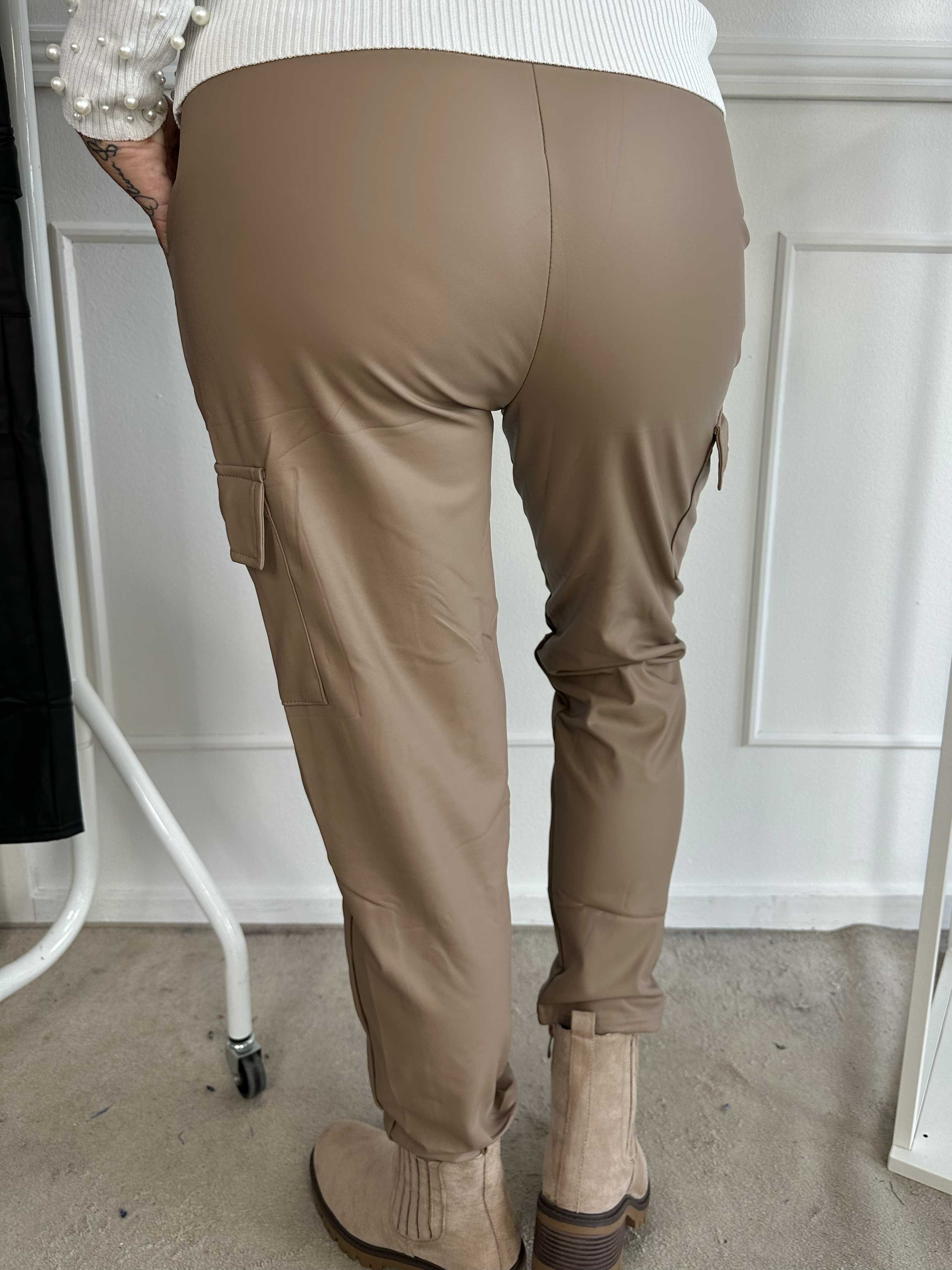 Corinna - Fede cargobukser i læderlook