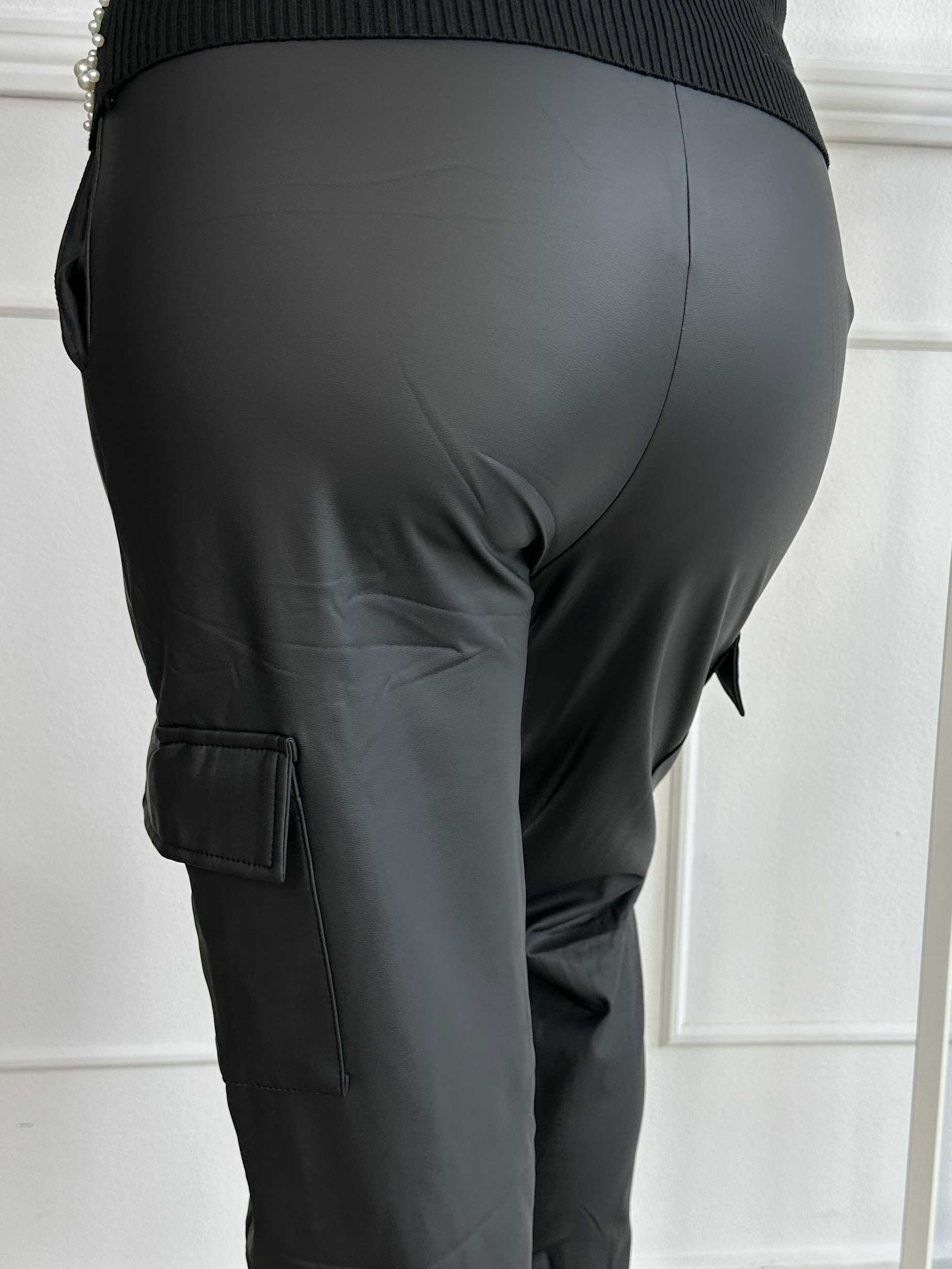 Corinna - Fede cargobukser i læderlook