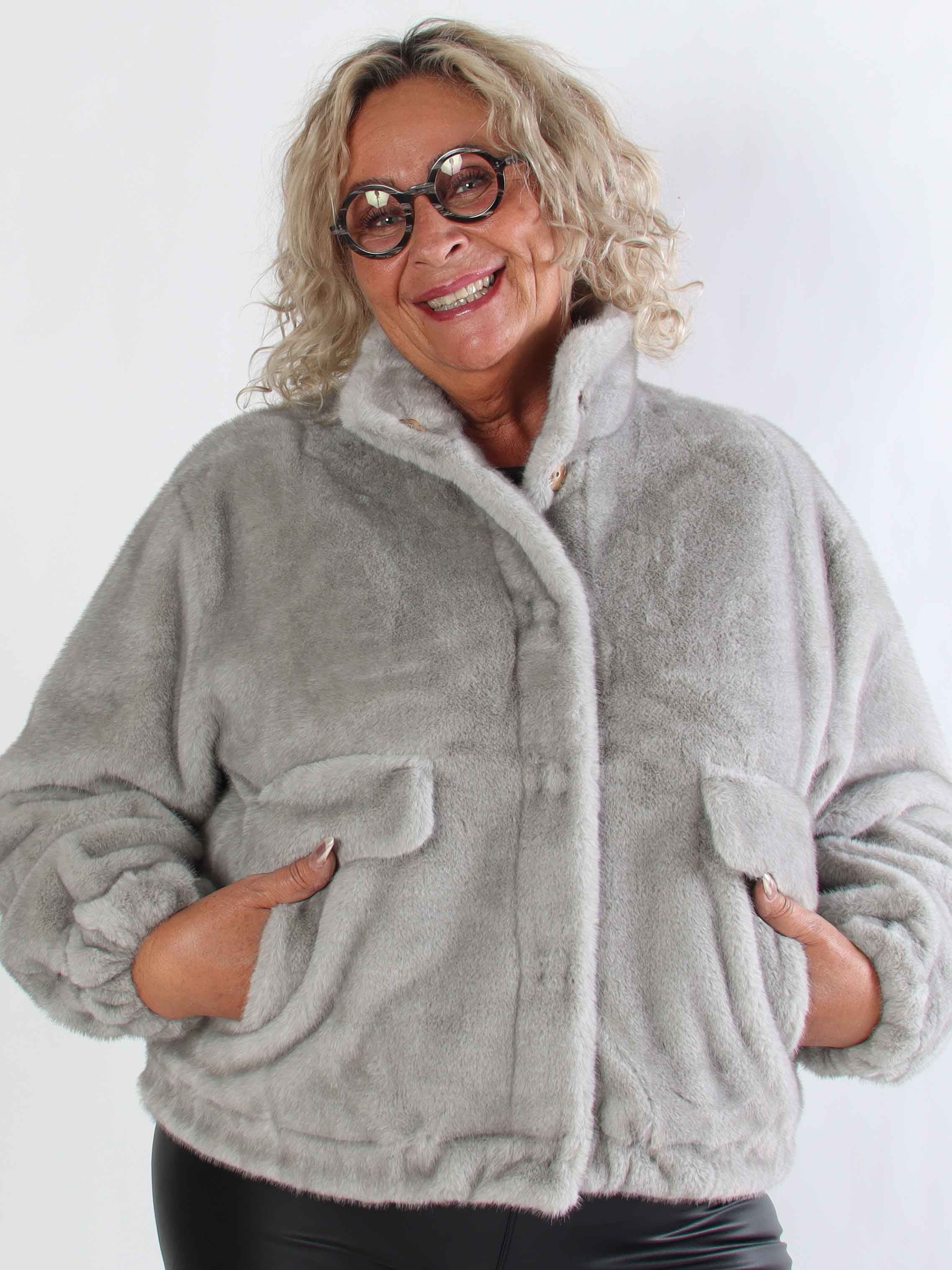 Daniela - Blød faux fur bomberjakke