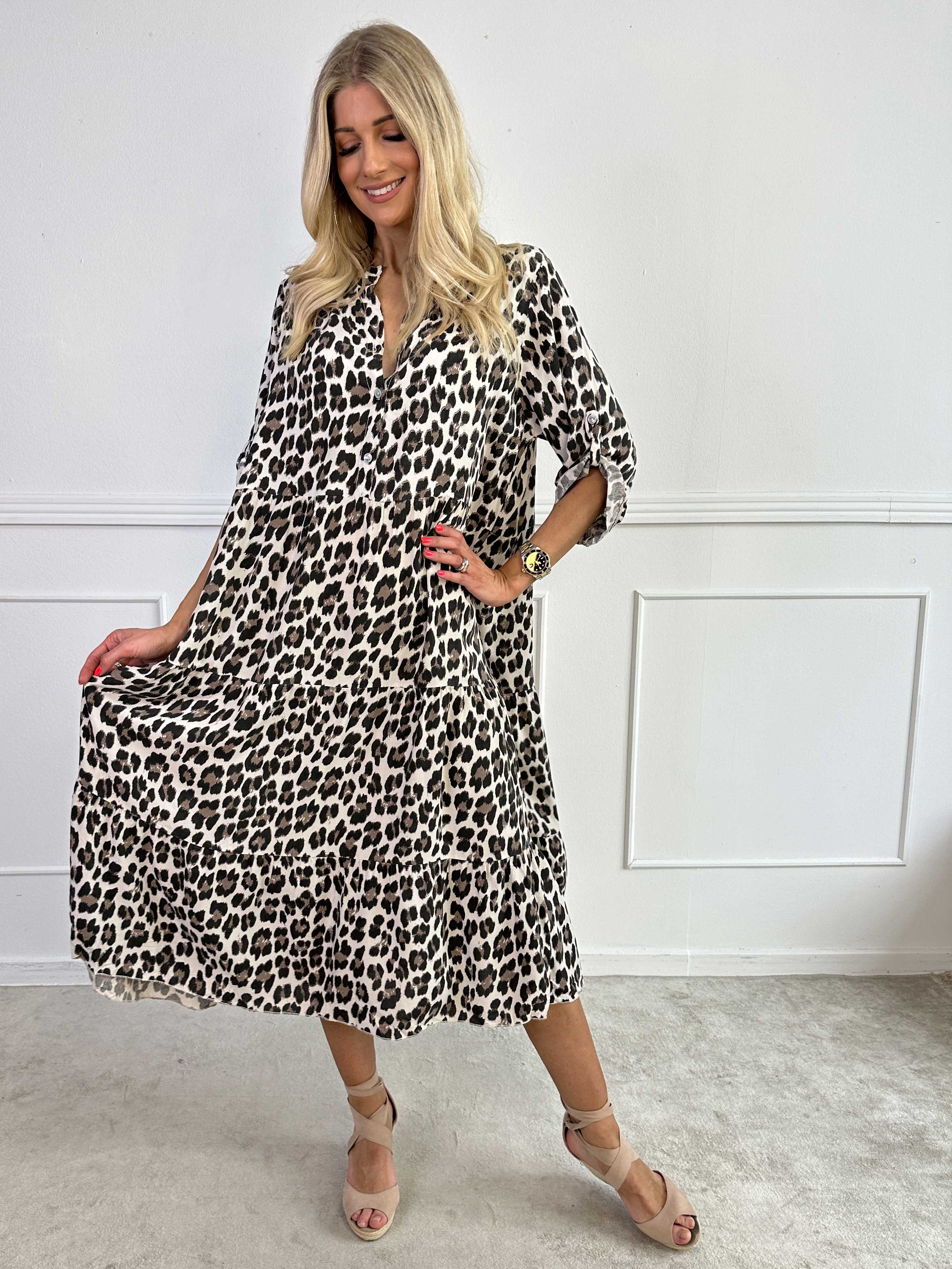 Dotti Leo - Kjole med leopardprint i viskose med lag på lag look