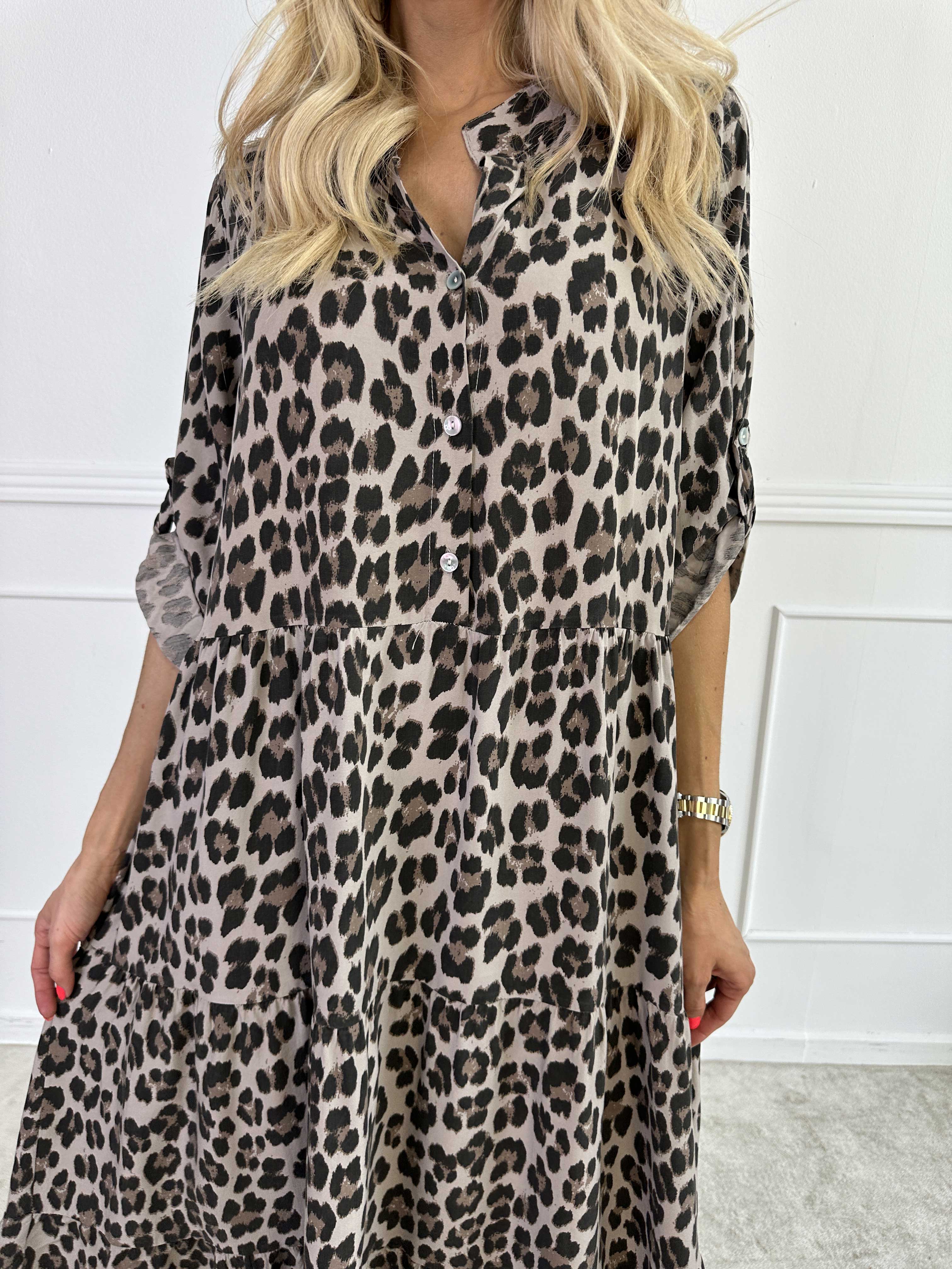 Dotti Leo - Kjole med leopardprint i viskose med lag på lag look