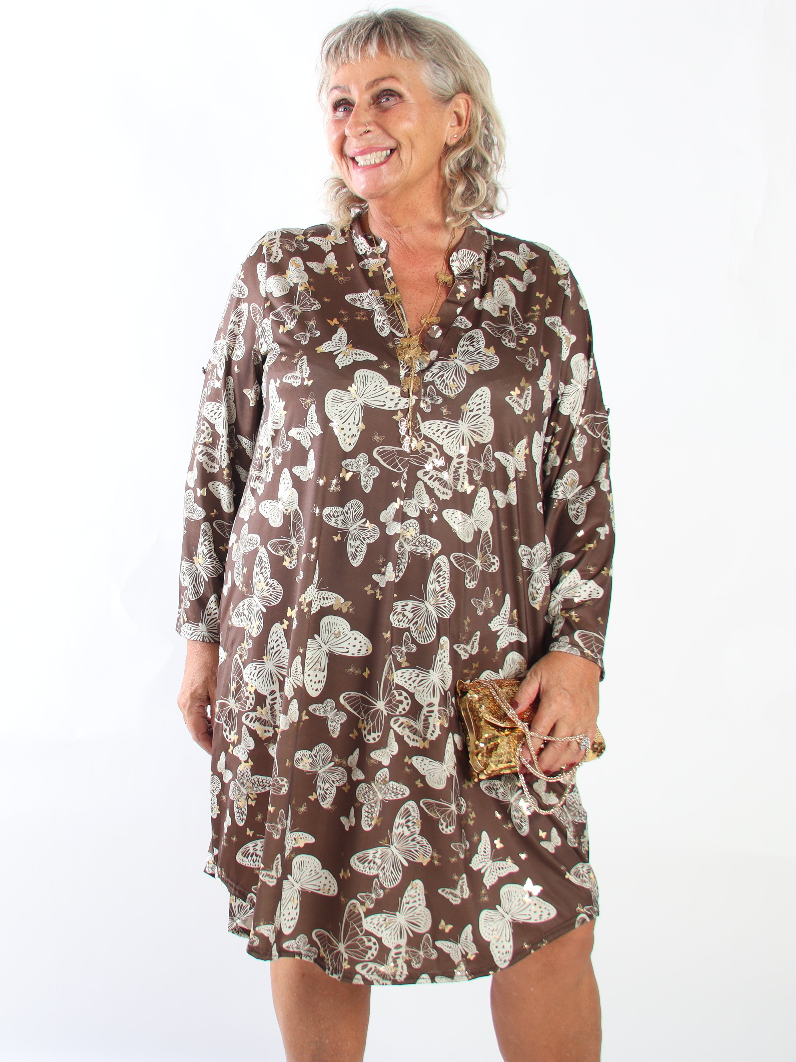 Ebba Butterfly - Elastisk plus size kjole med sommerfugle print