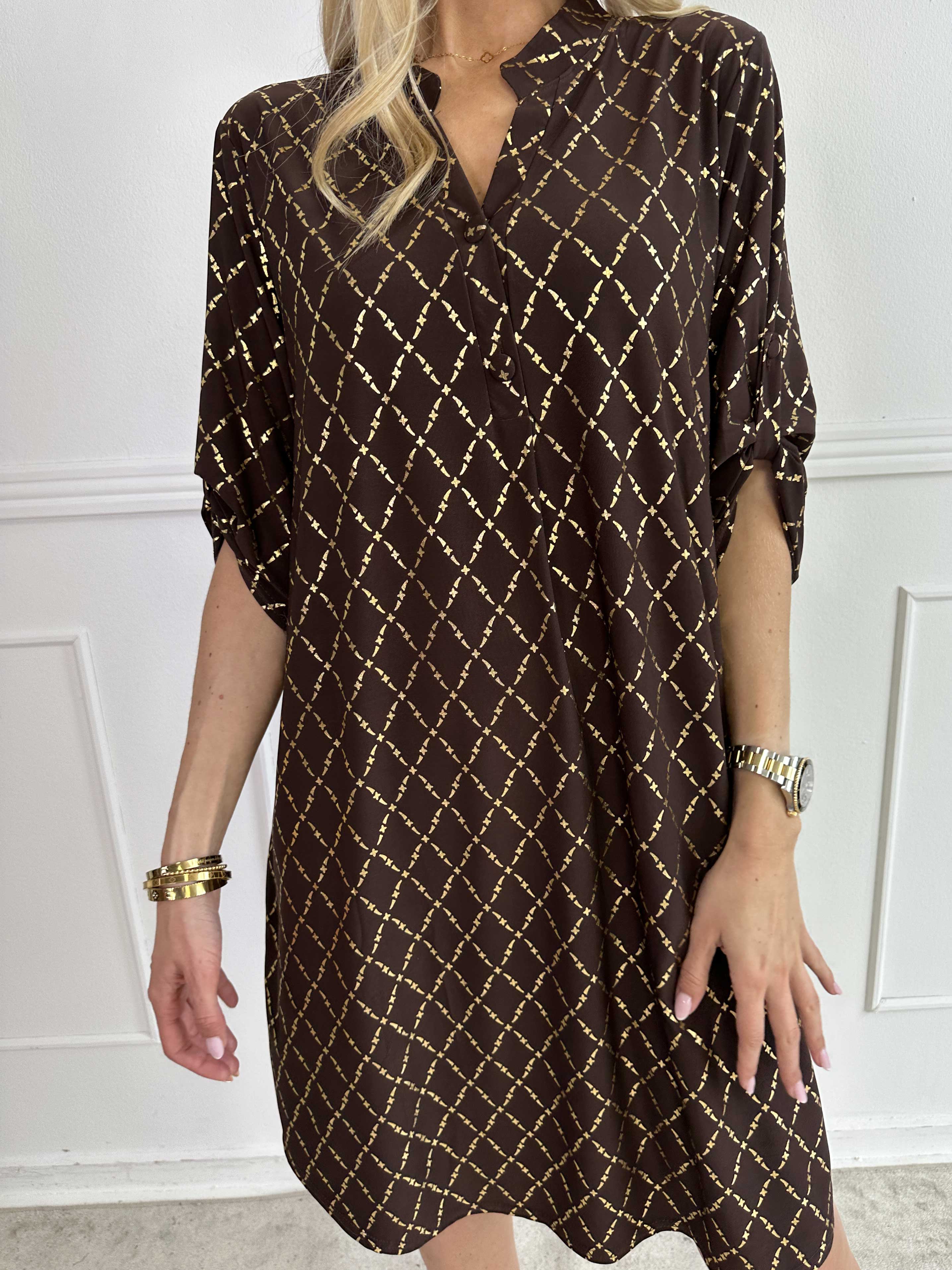 Ebba Gold Check Long - Elastisk kjole med guld detaljer