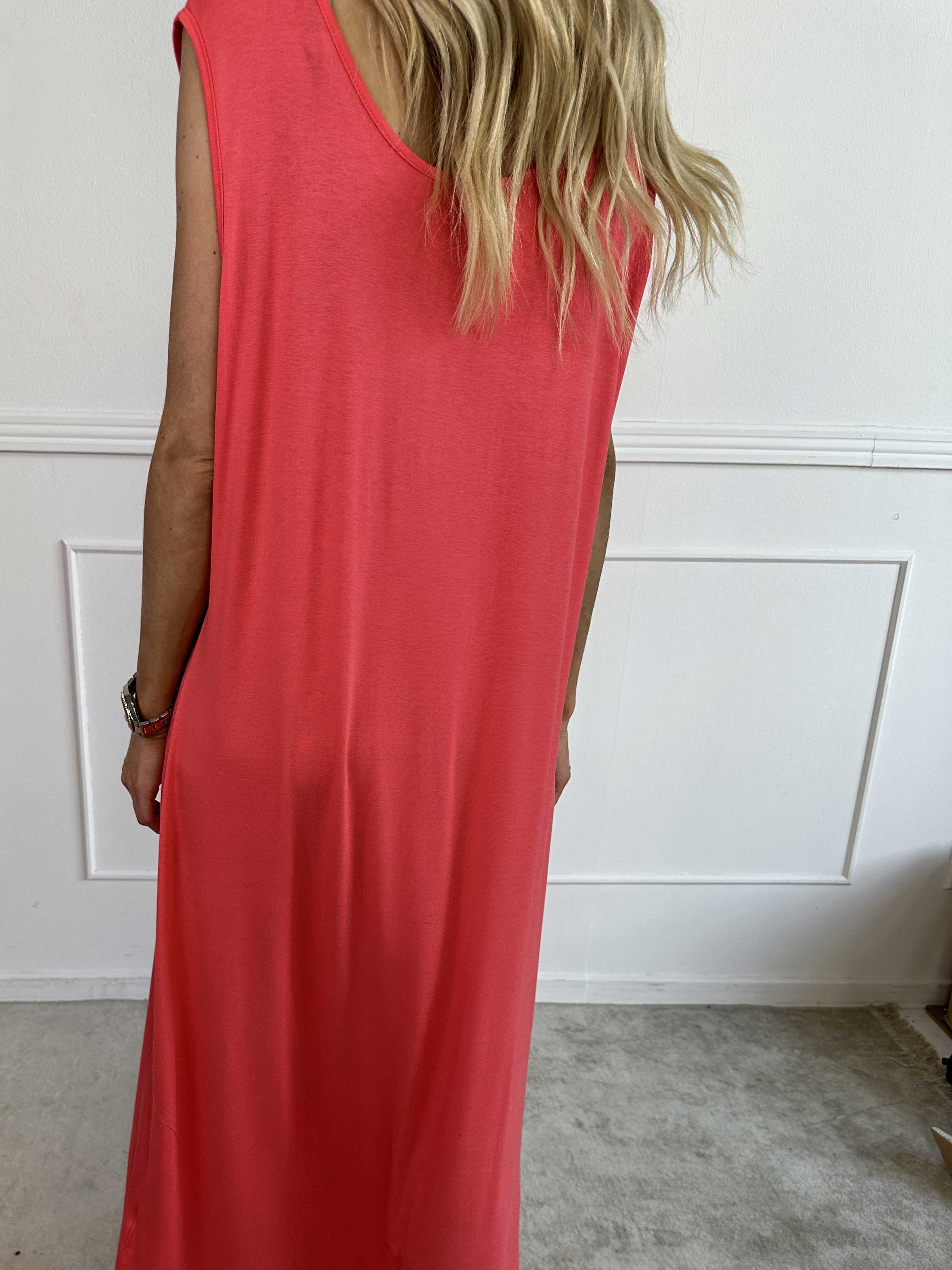 Eden - Lang blød kjole i viskose med similisten