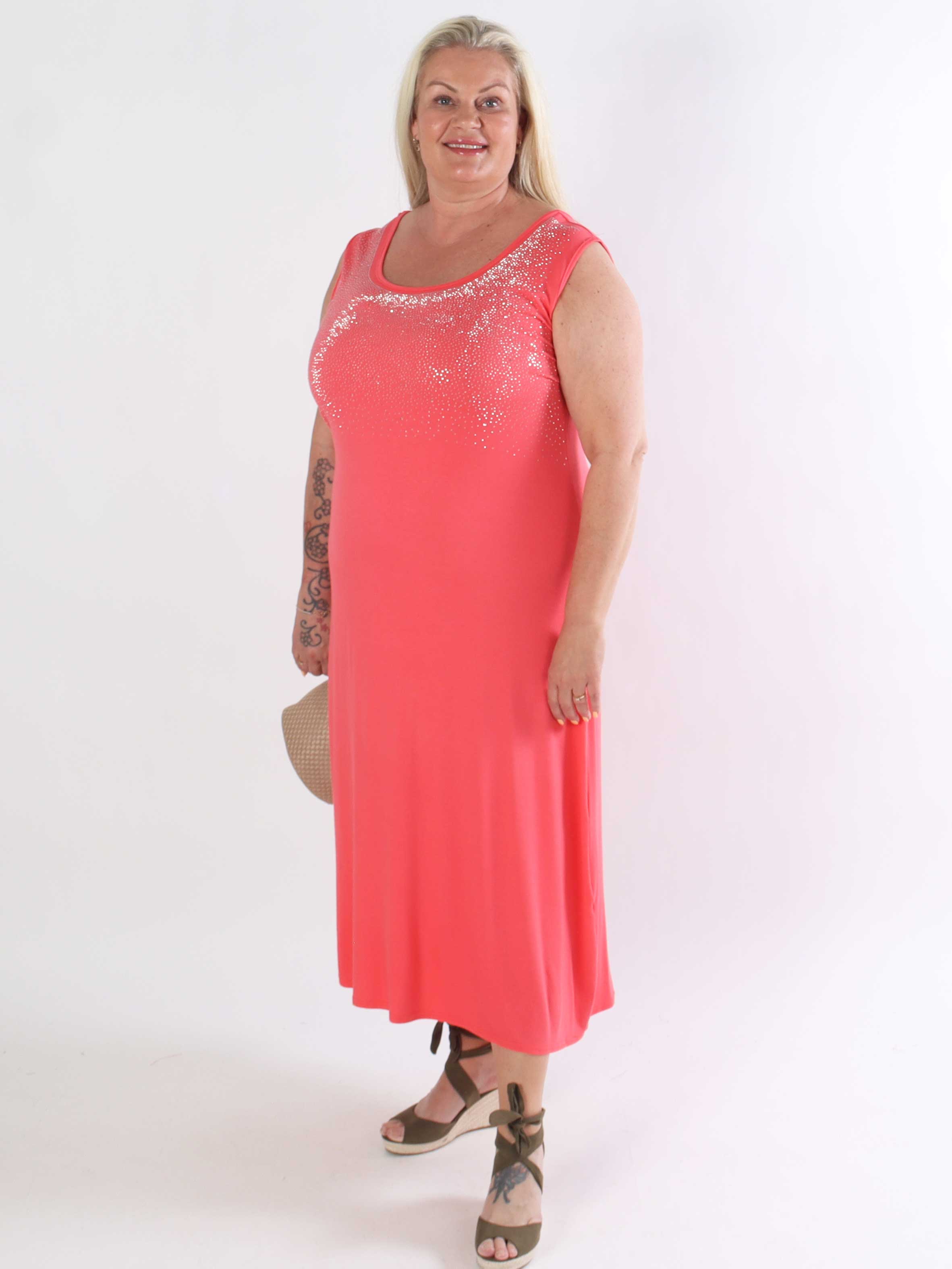 Eden - Lang blød kjole i viskose med similisten