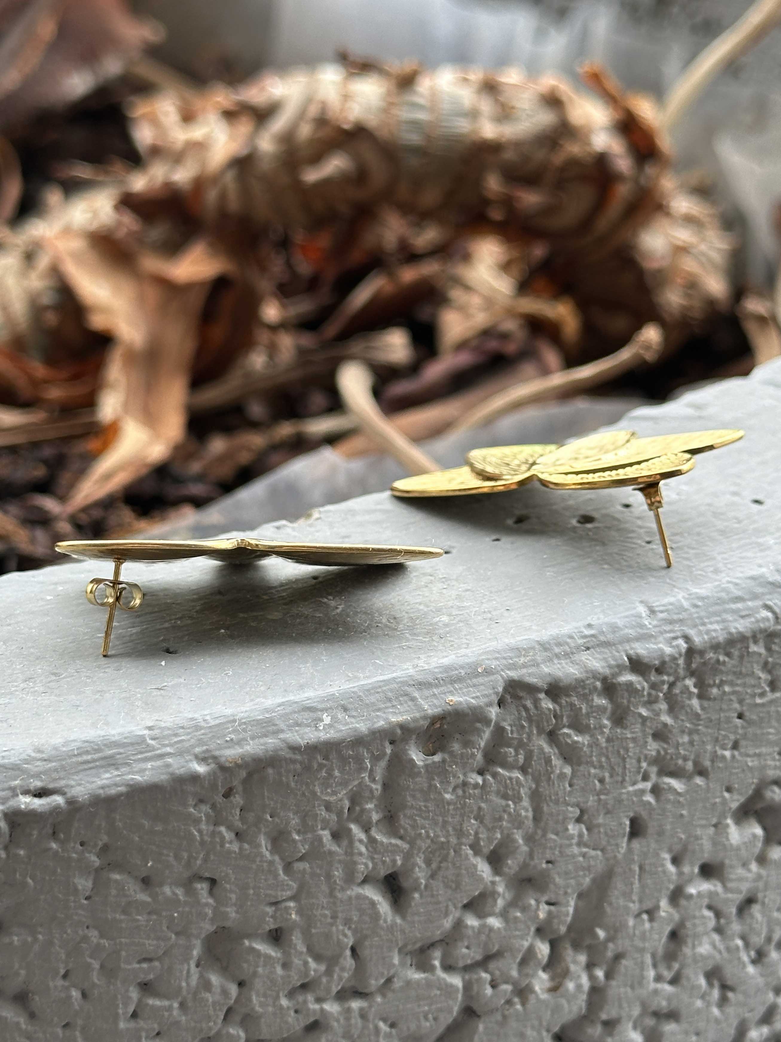 Eleanor - Guldfarvede blomster øreringe