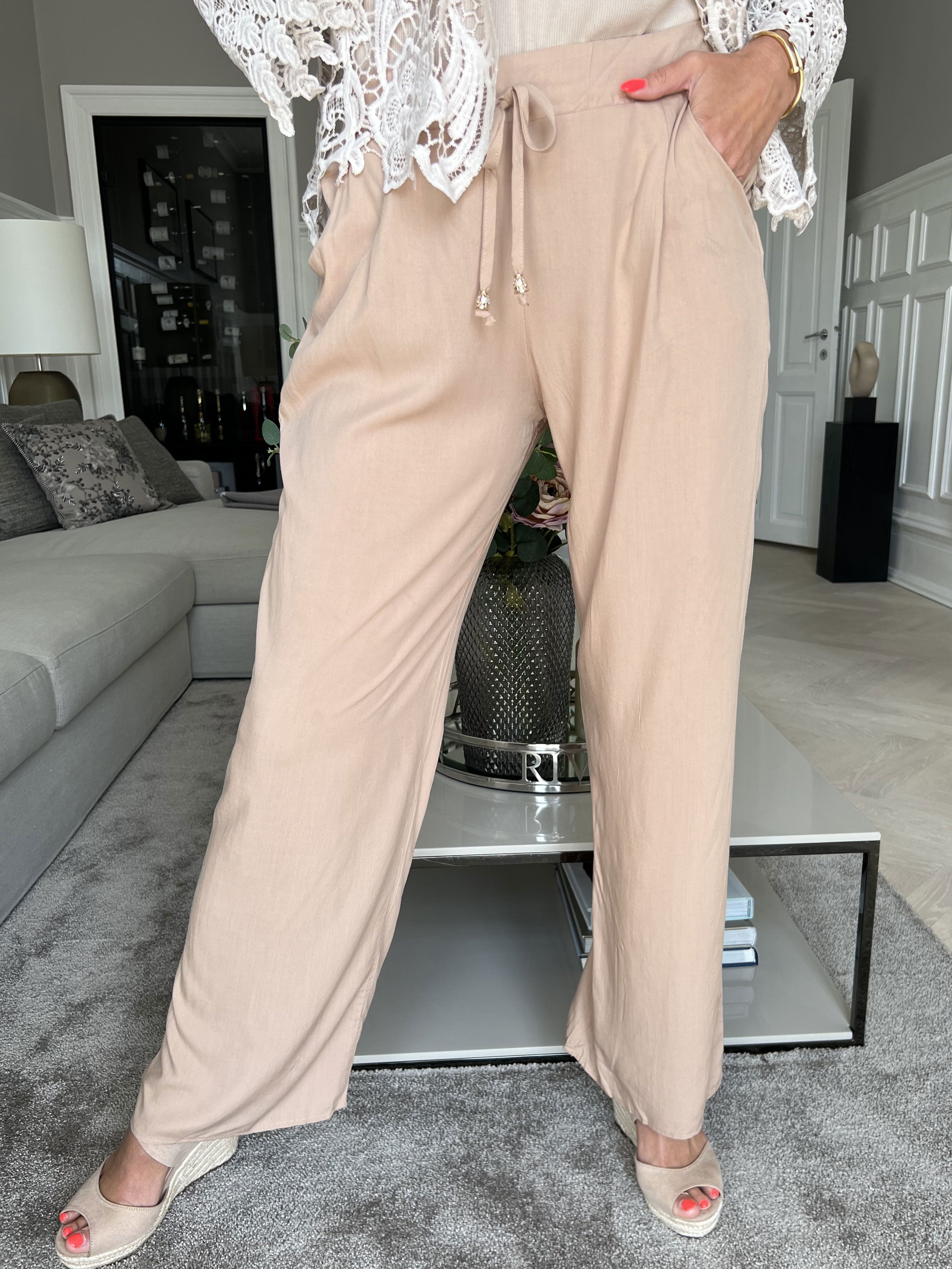 Emilie - Løse simple bukser i viskose