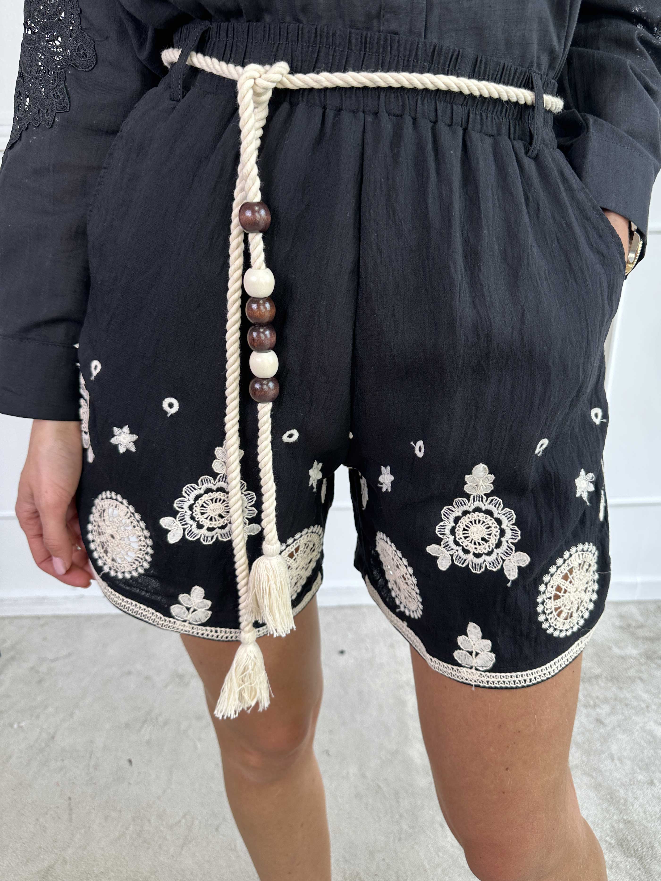 Fatima - Shorts i bomuld med broderinger
