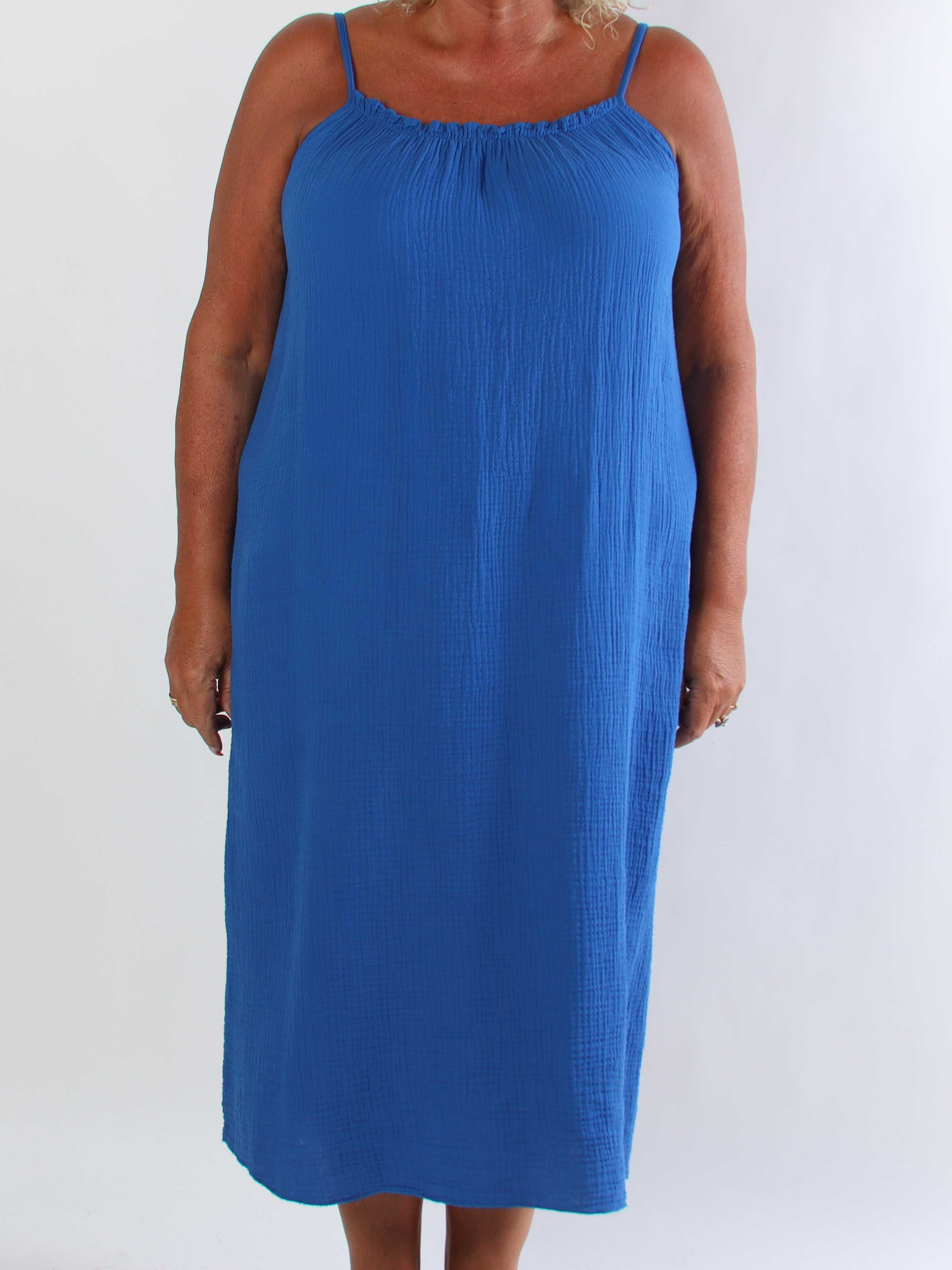 Kamma - Plus size stropkjole i blødt musselinbomuld