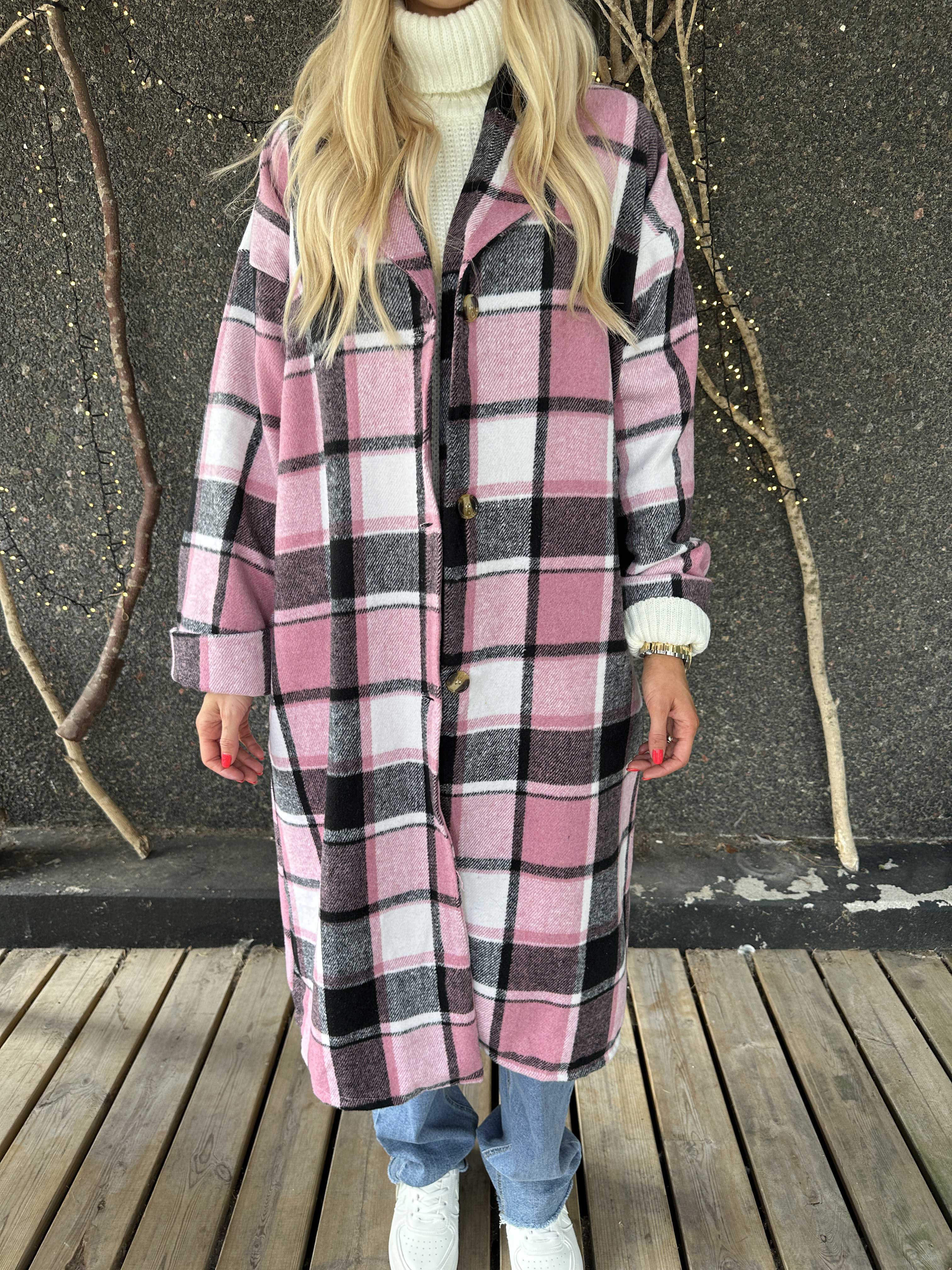 Karoline - Lang ternet skjortejakke i viskose