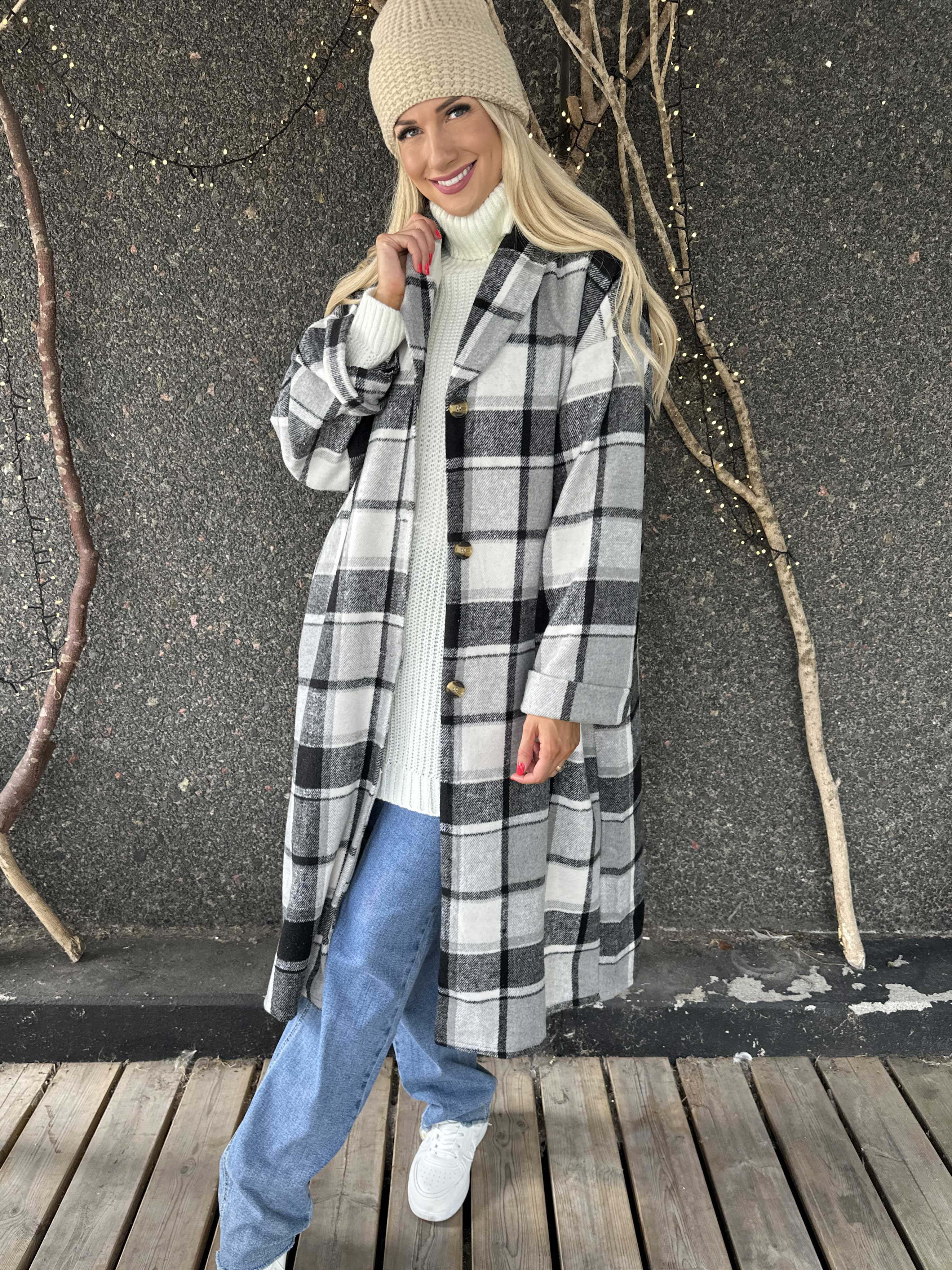 Karoline - Lang ternet skjortejakke i viskose