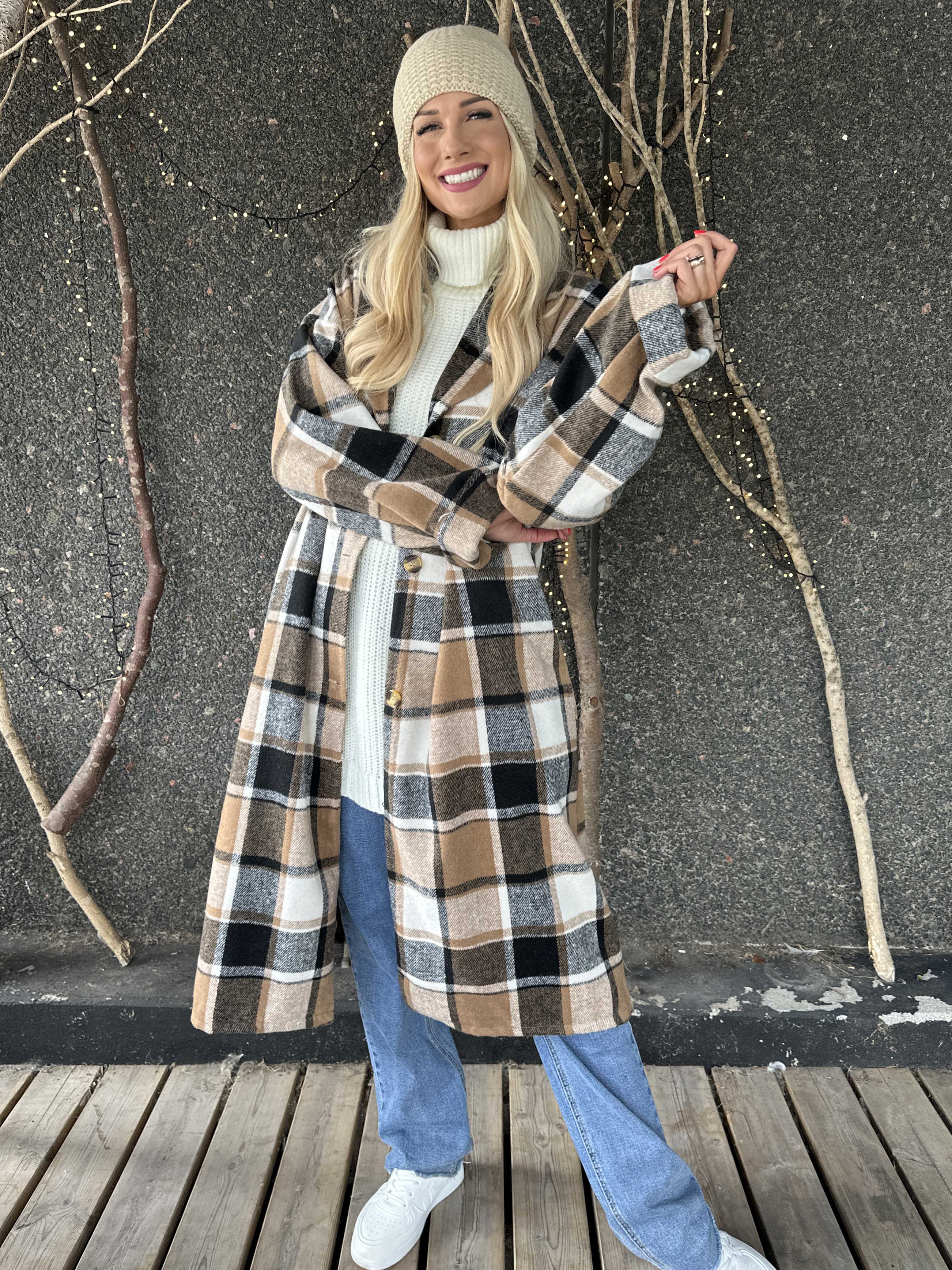 Karoline - Lang ternet skjortejakke i viskose