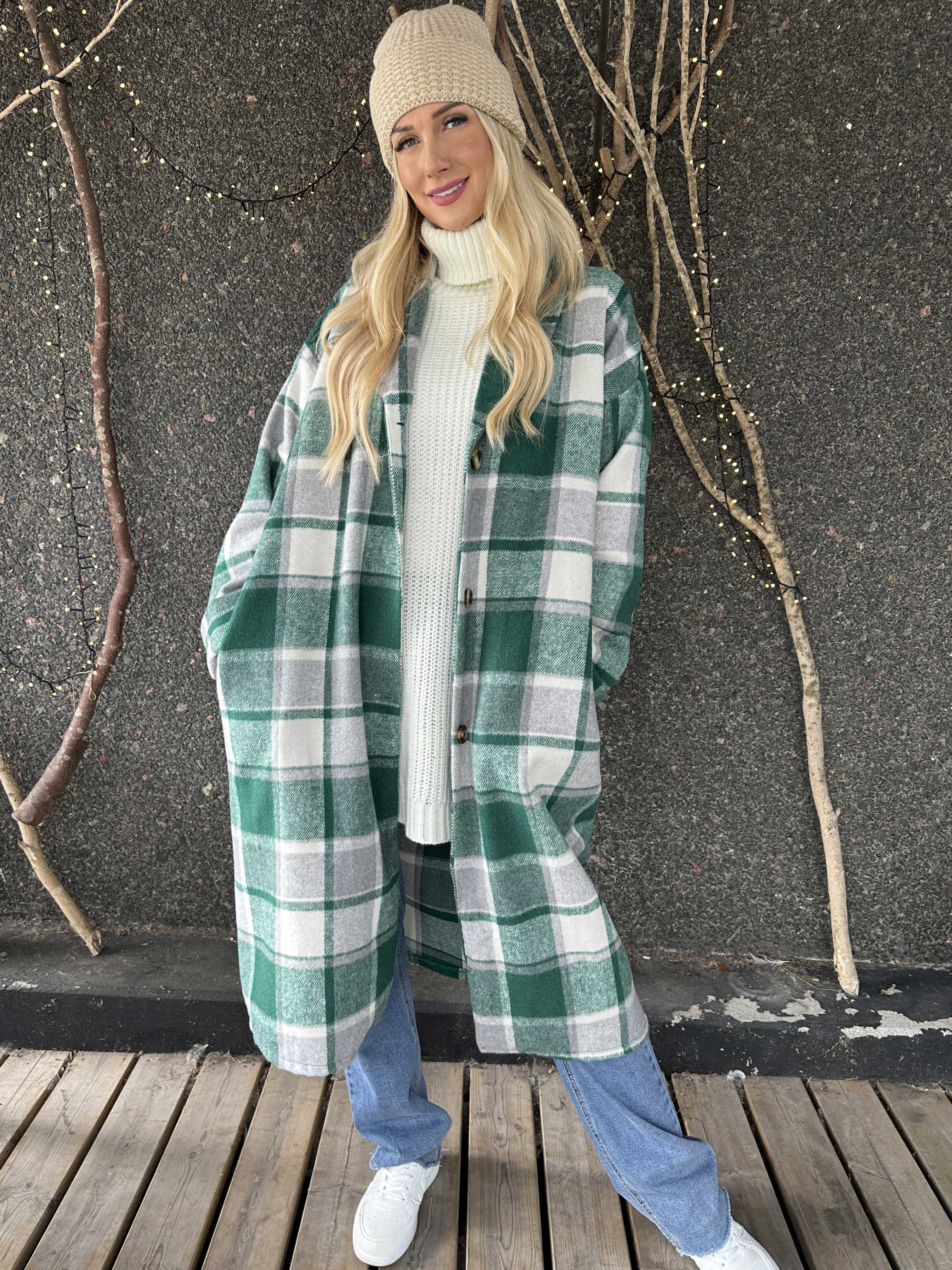 Karoline - Lang ternet skjortejakke i viskose