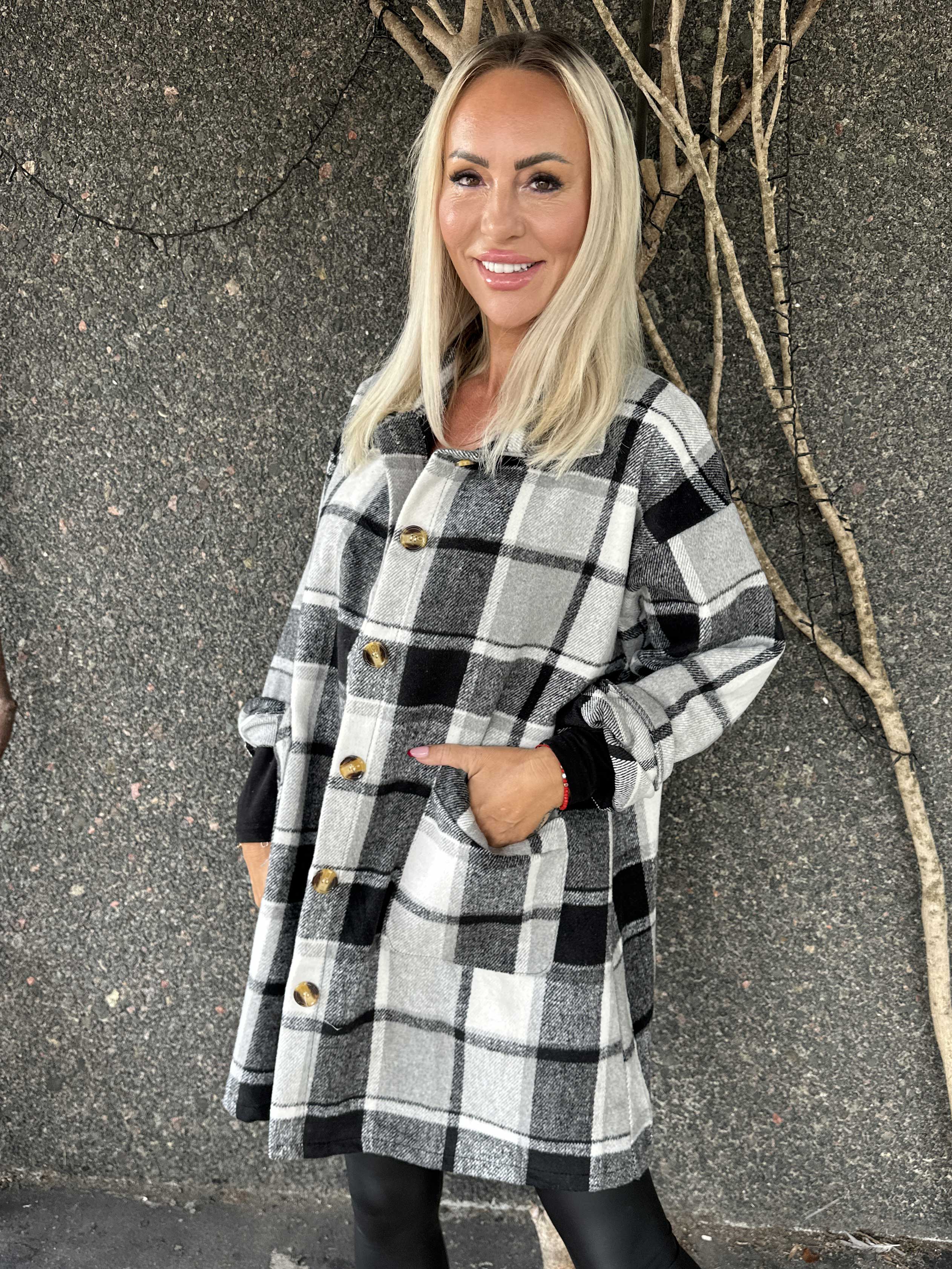 Lagos - Blød ternet skjortejakke i viskose