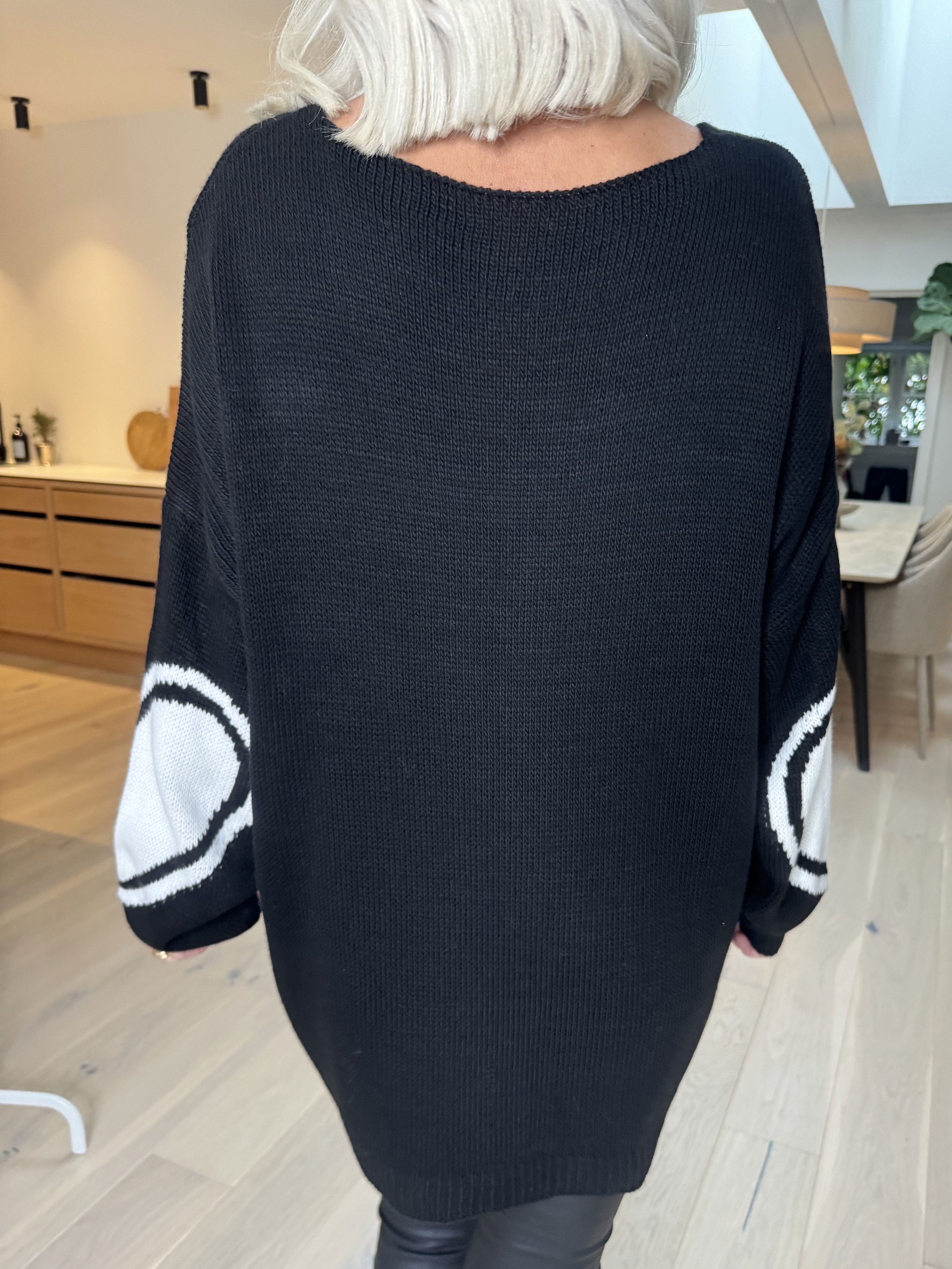 Lorena - Strikbluse med stort hjerte