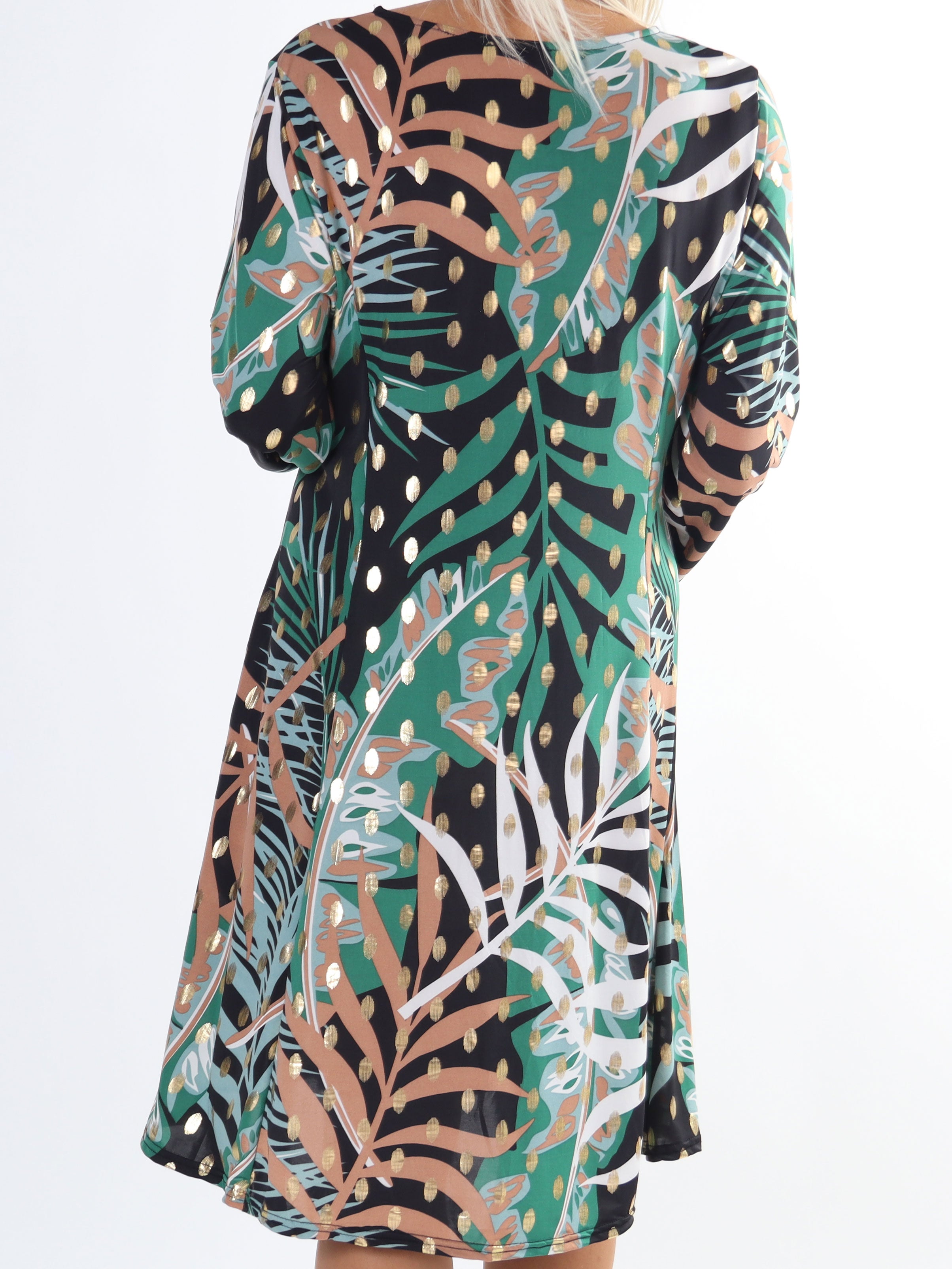 Maj Forest L/S - Plus size mønstret kjole med gulddetaljer